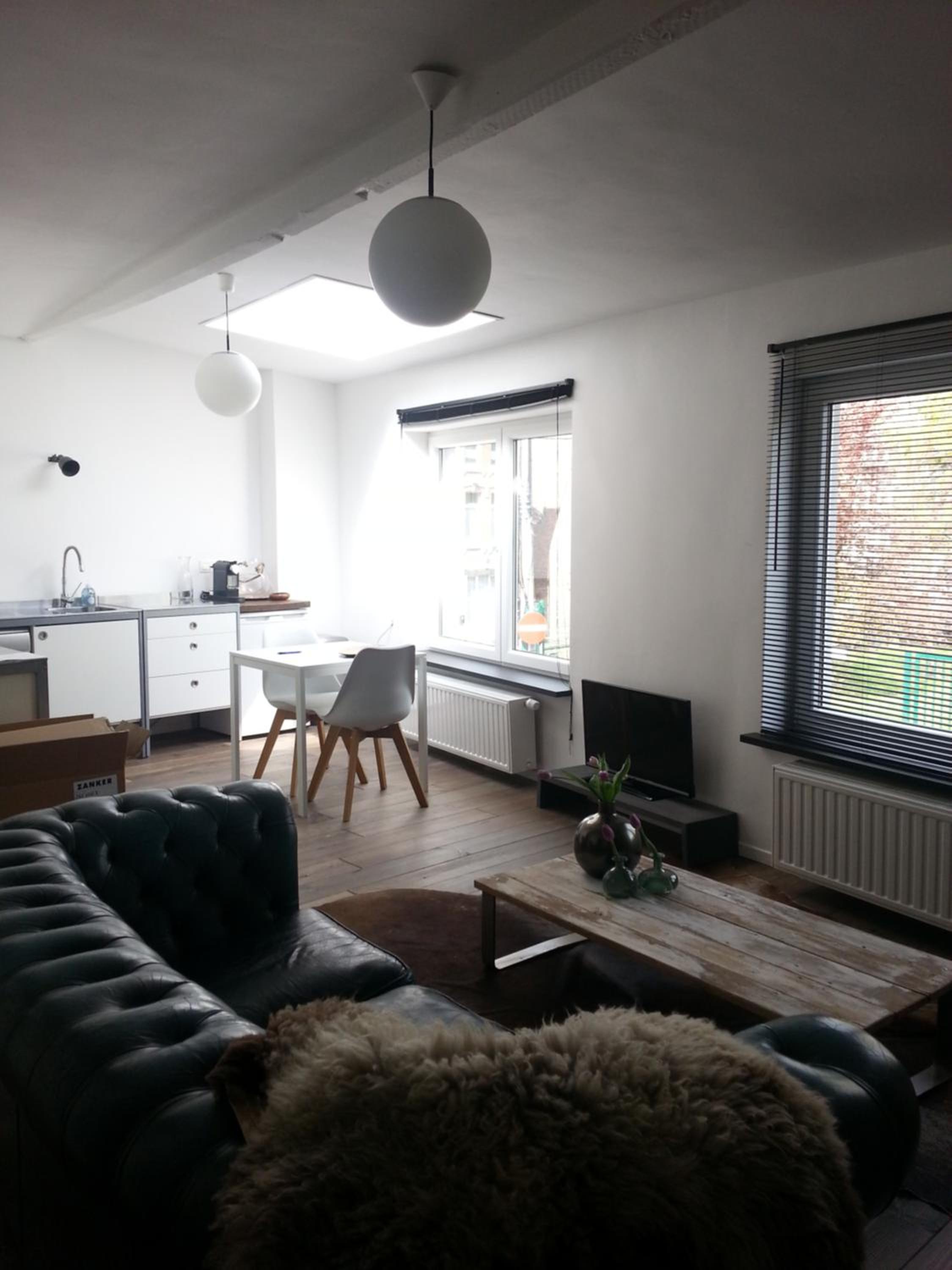One-Bedroom Apartment photo 1