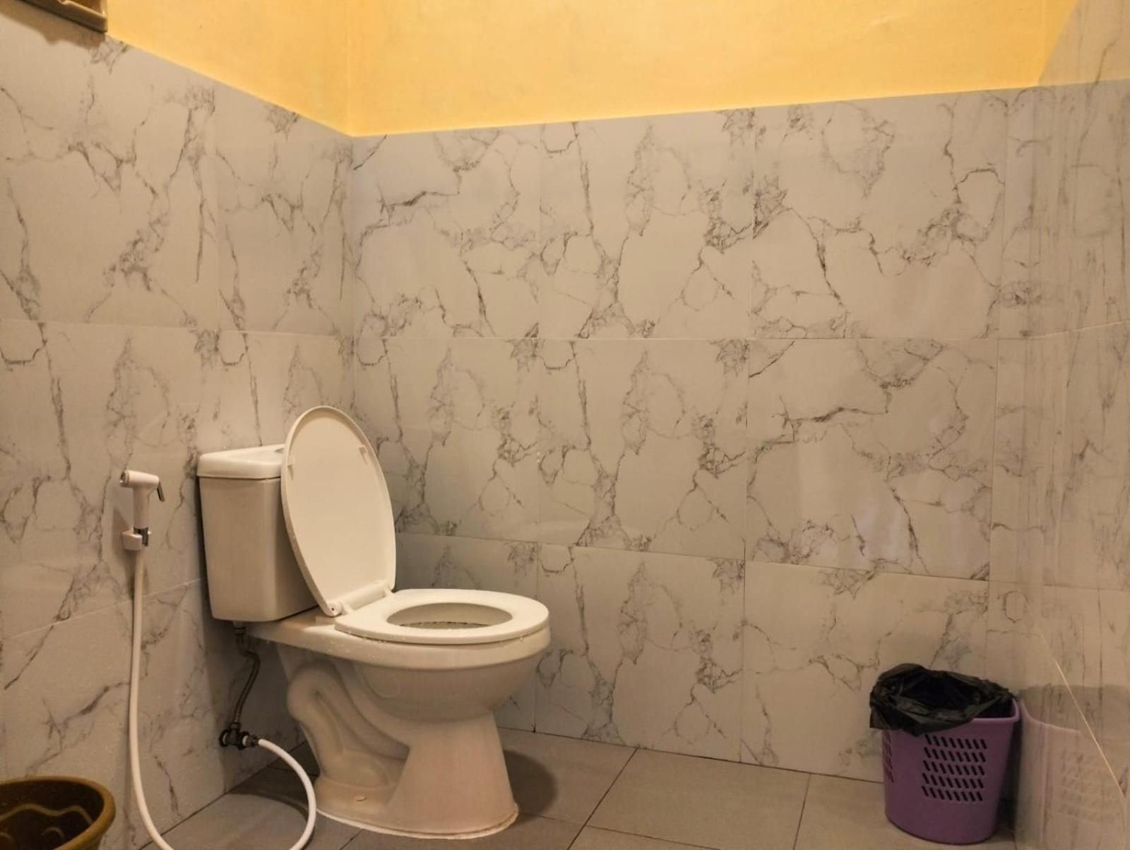 Standard Twin Room - Photo 2