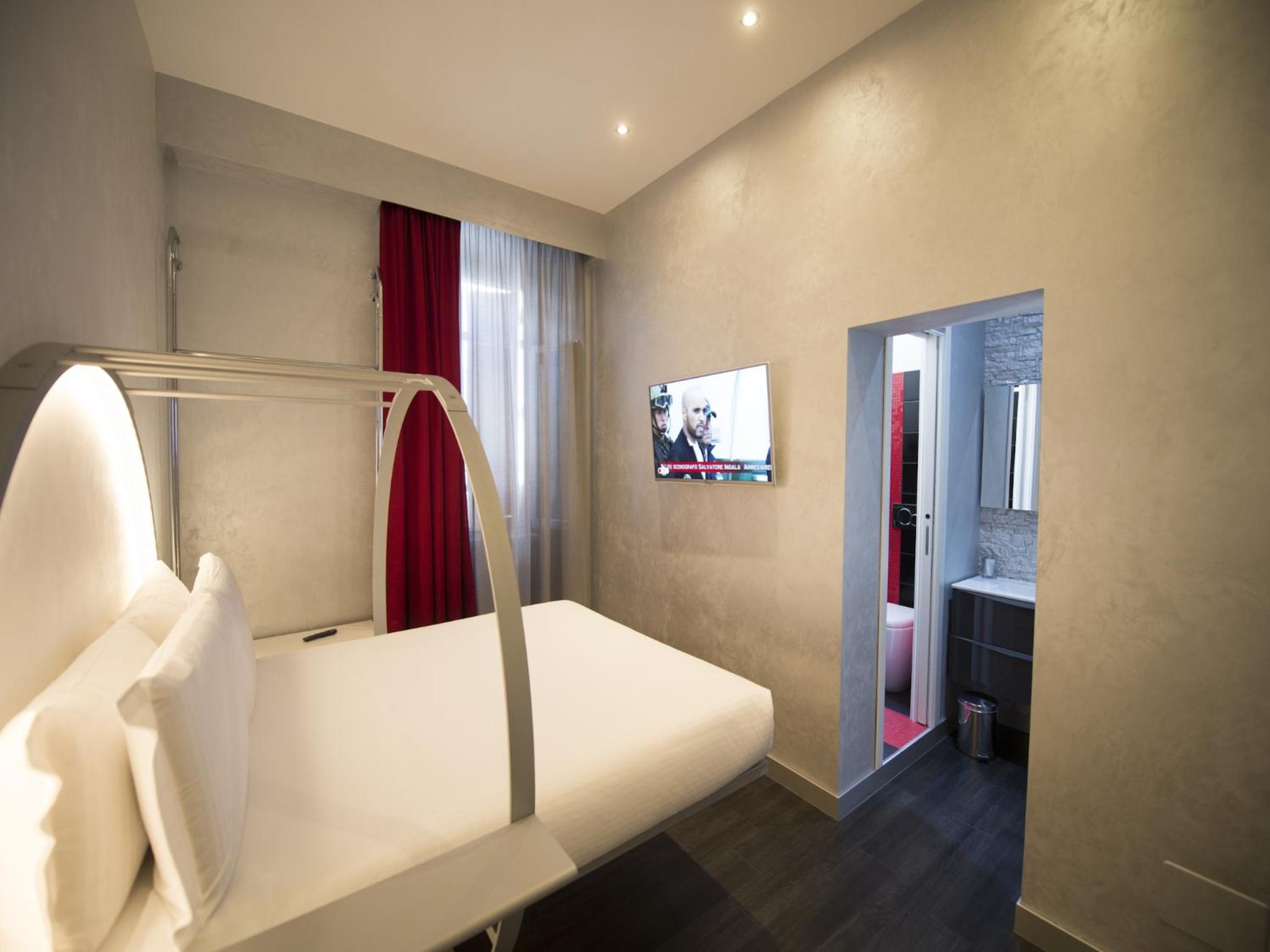 Budget Double Room photo 2