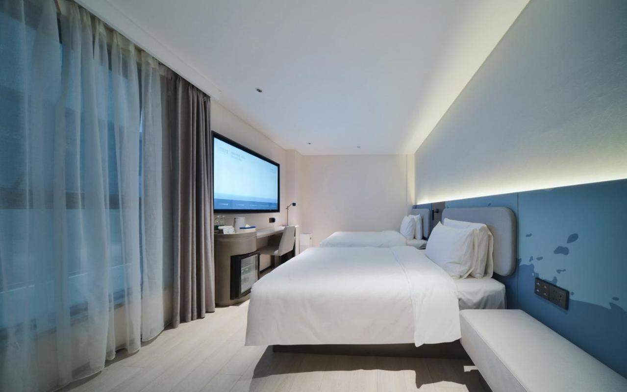 Light Twin Room  photo 3