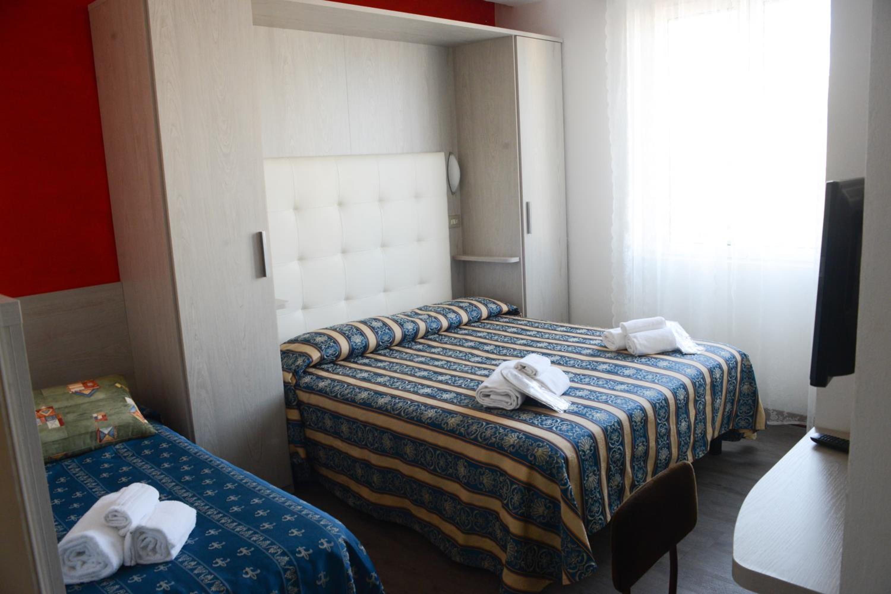 Triple Room photo 2