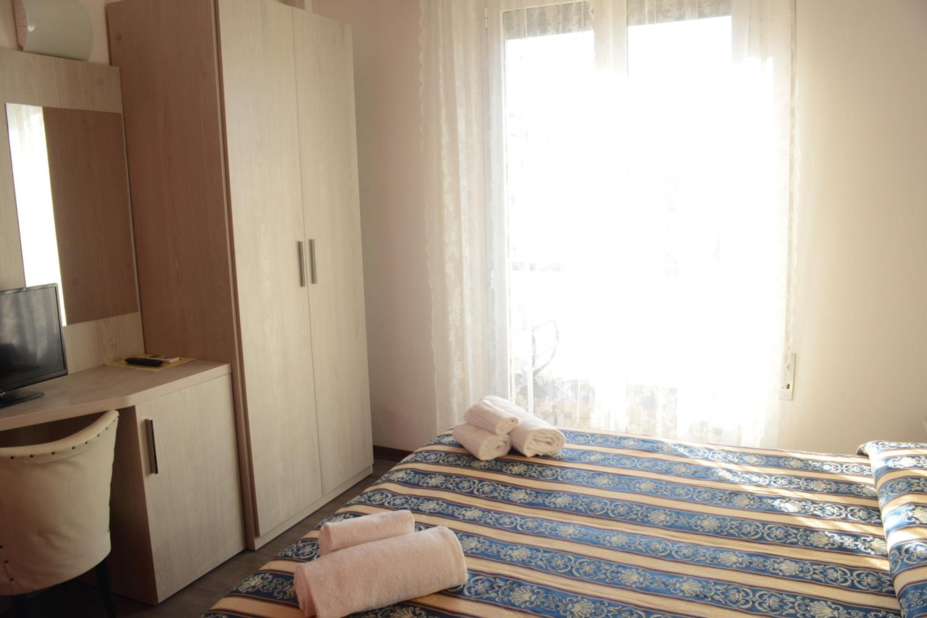 Double Or Twin Room With Balcony photo 2