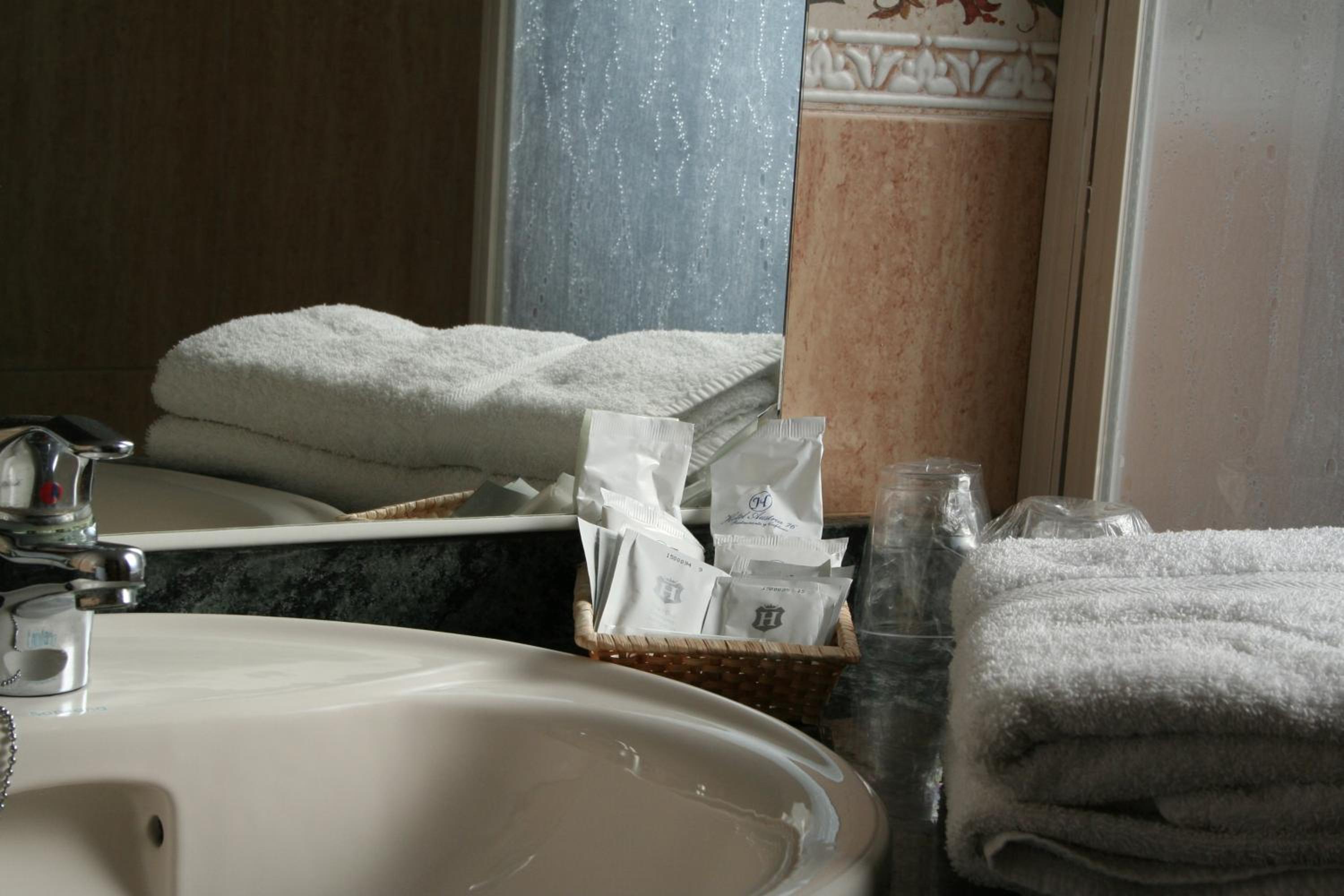 Double Room With Balcony photo 2