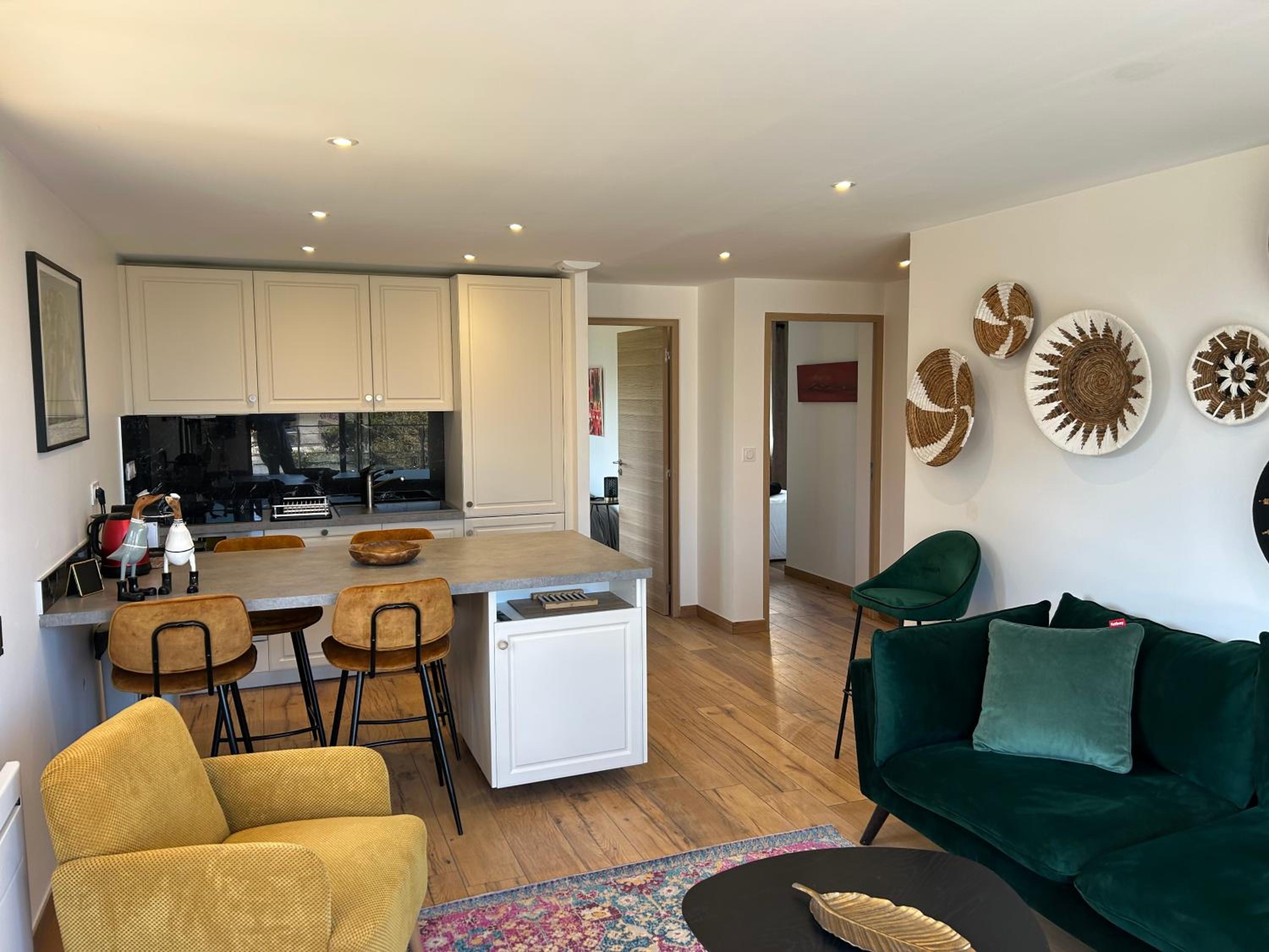 Deluxe Two-Bedroom Apartment with Terrace photo 2