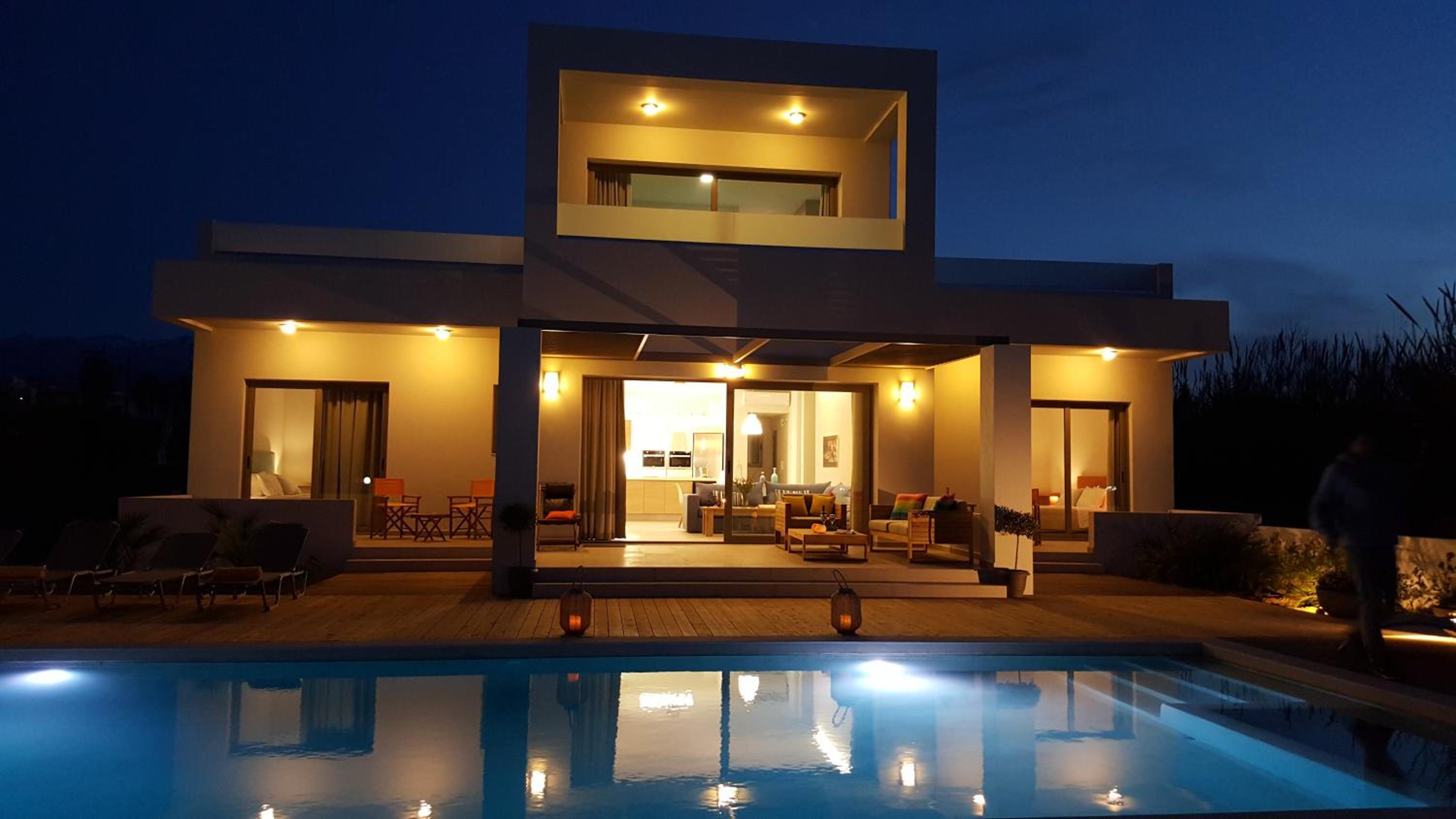 Villa - Beach Front photo 2