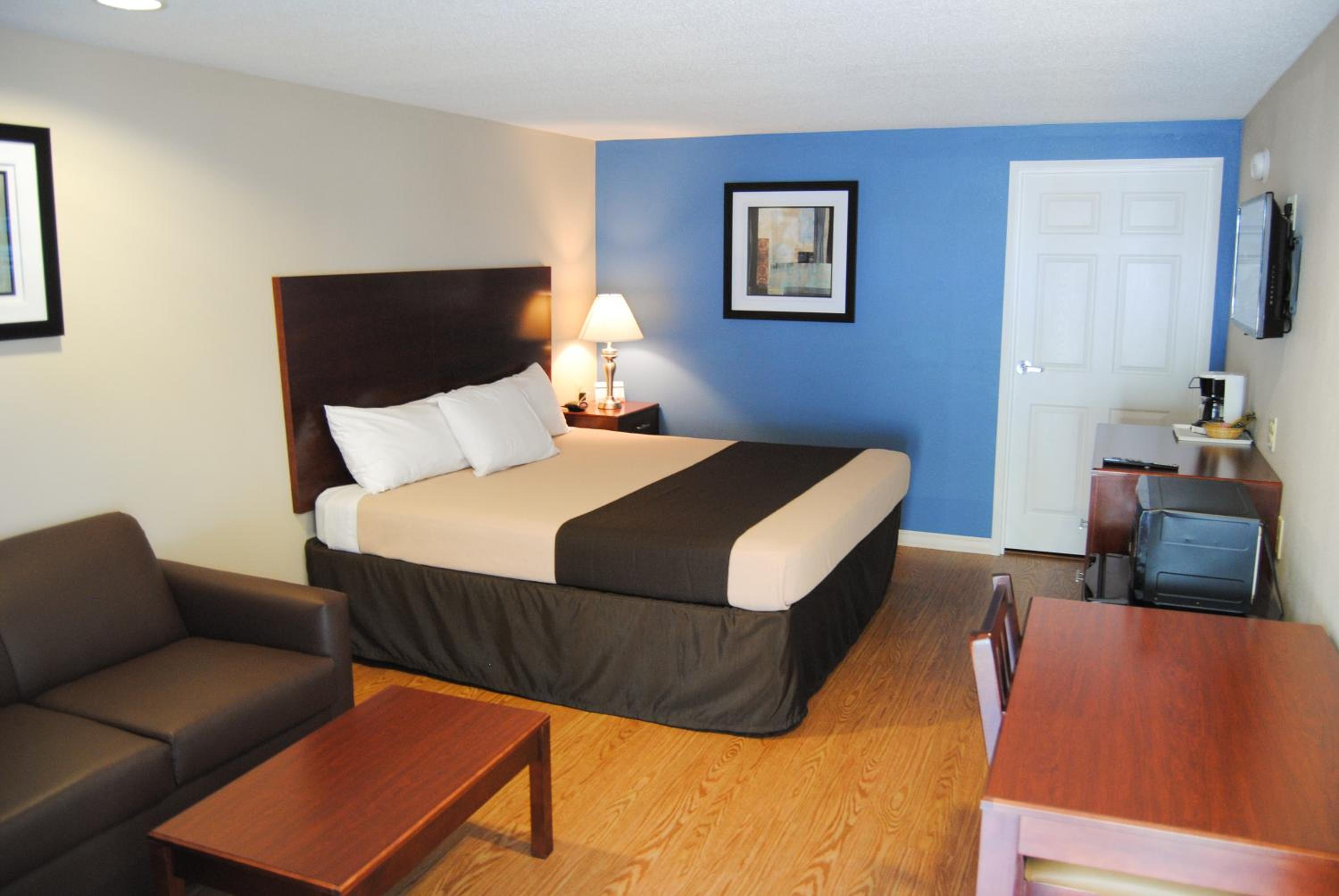 King Room - Disability Access/Non-Smoking - Photo 4