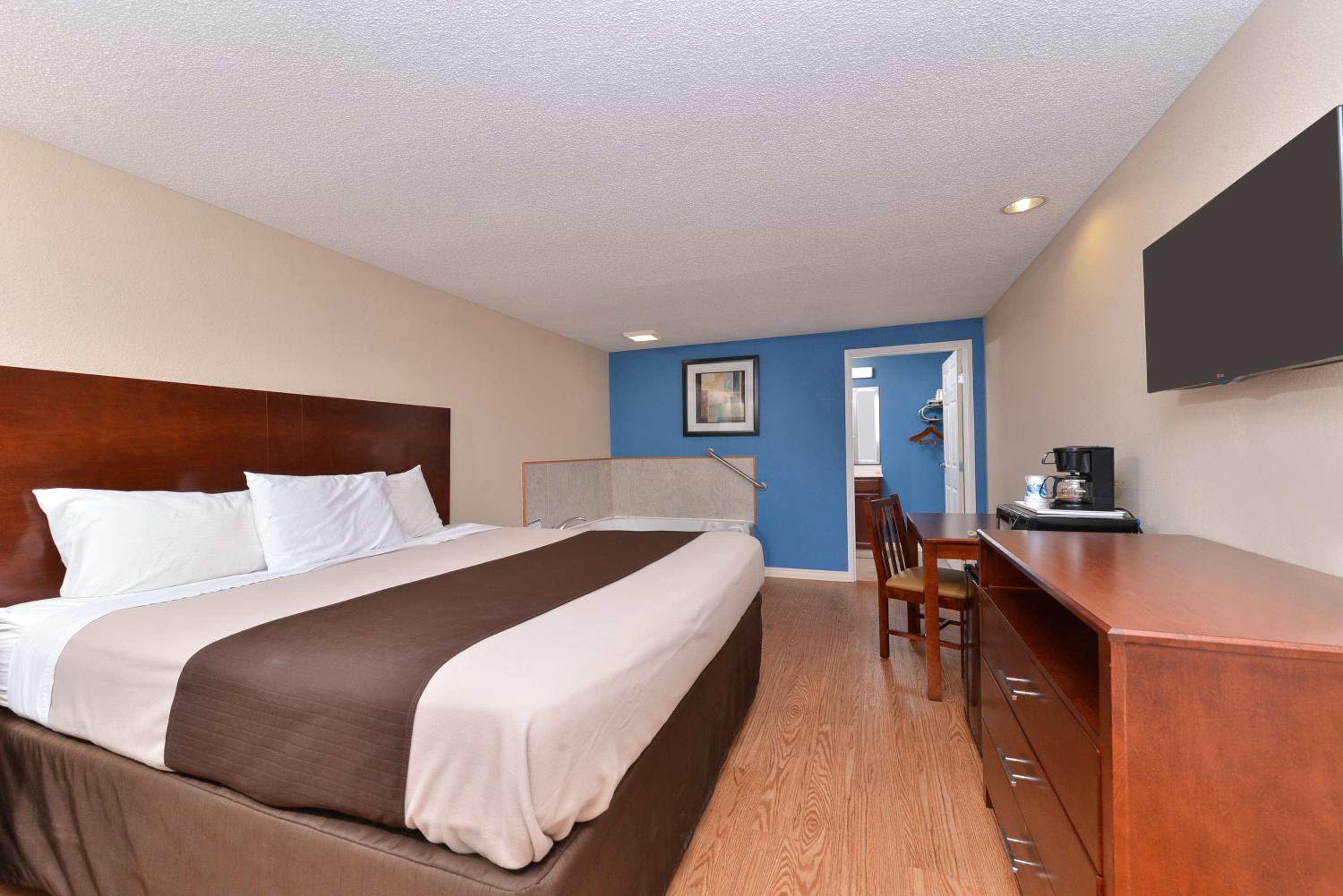 Double Room - Photo 2