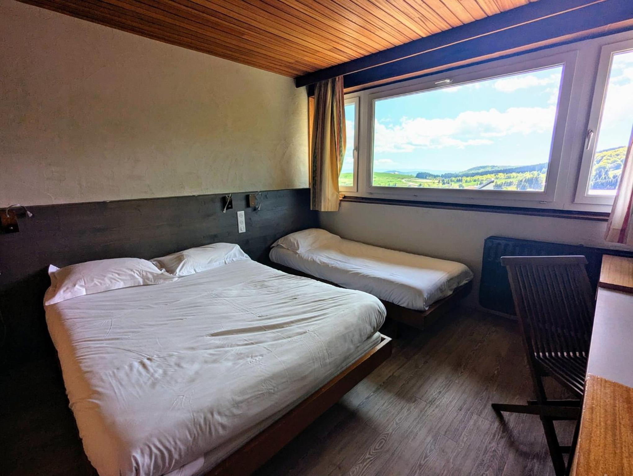 Triple Room with Ski slope view