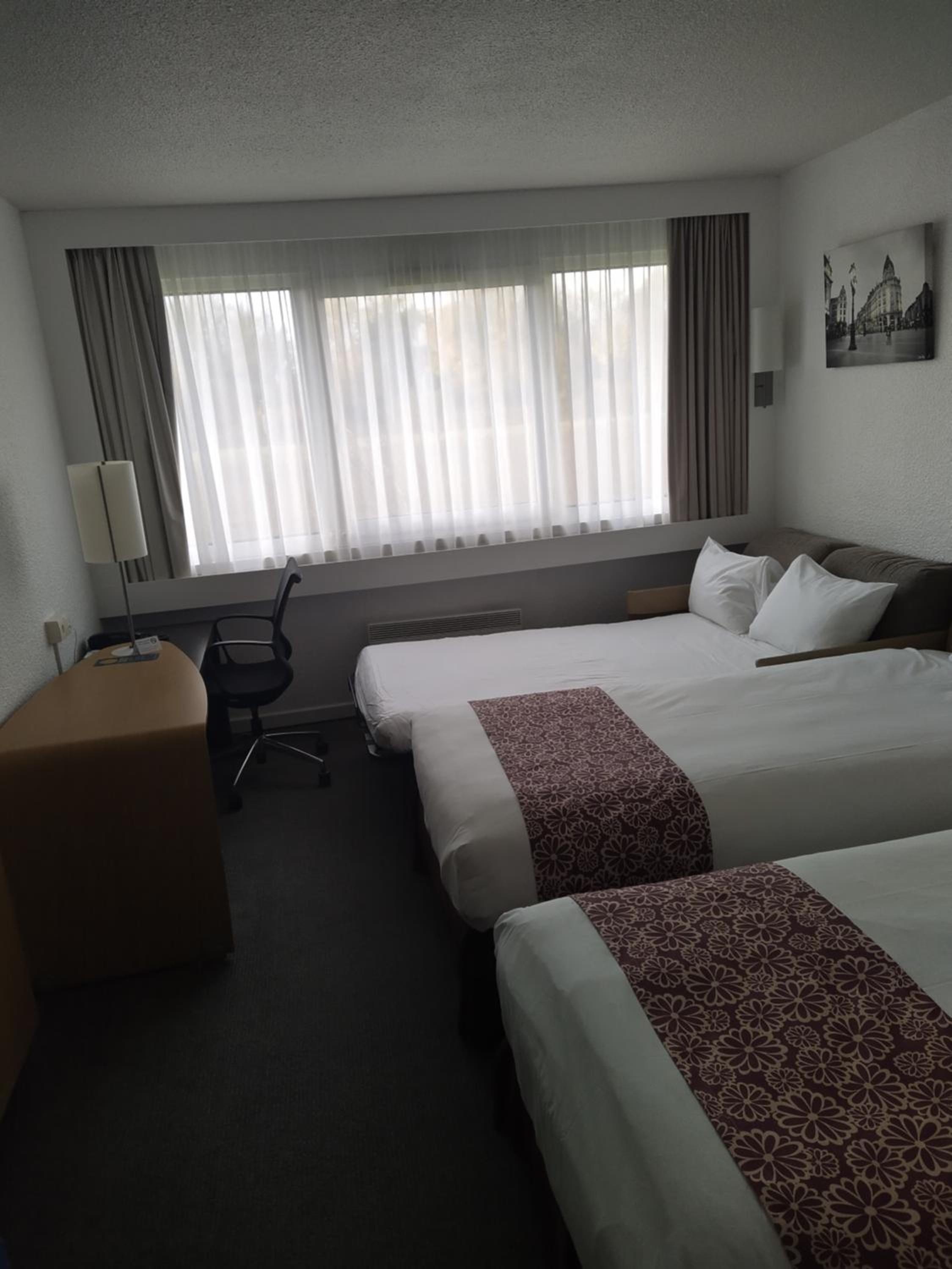 Standard Queen Room - Photo 6