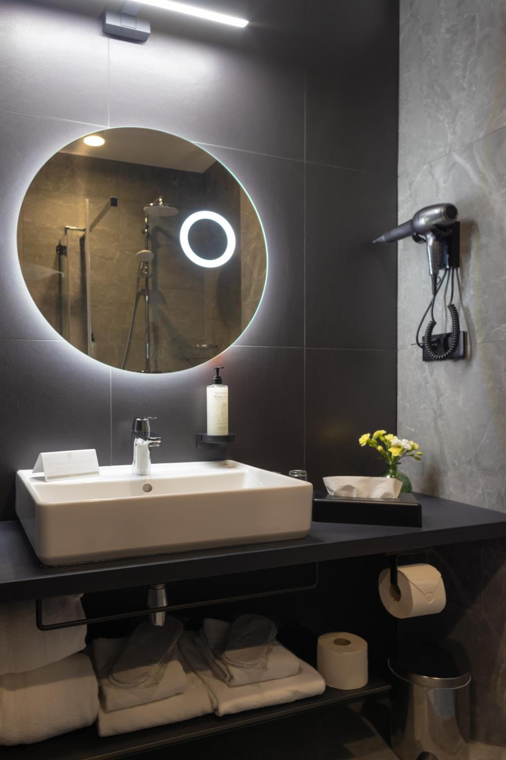 Superior Double or Twin Room photo 1