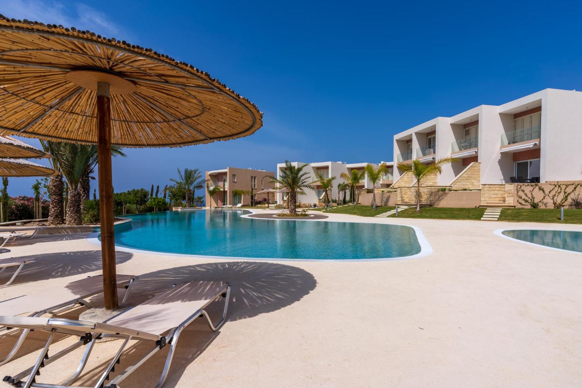 Three-Bedroom Villa photo 1