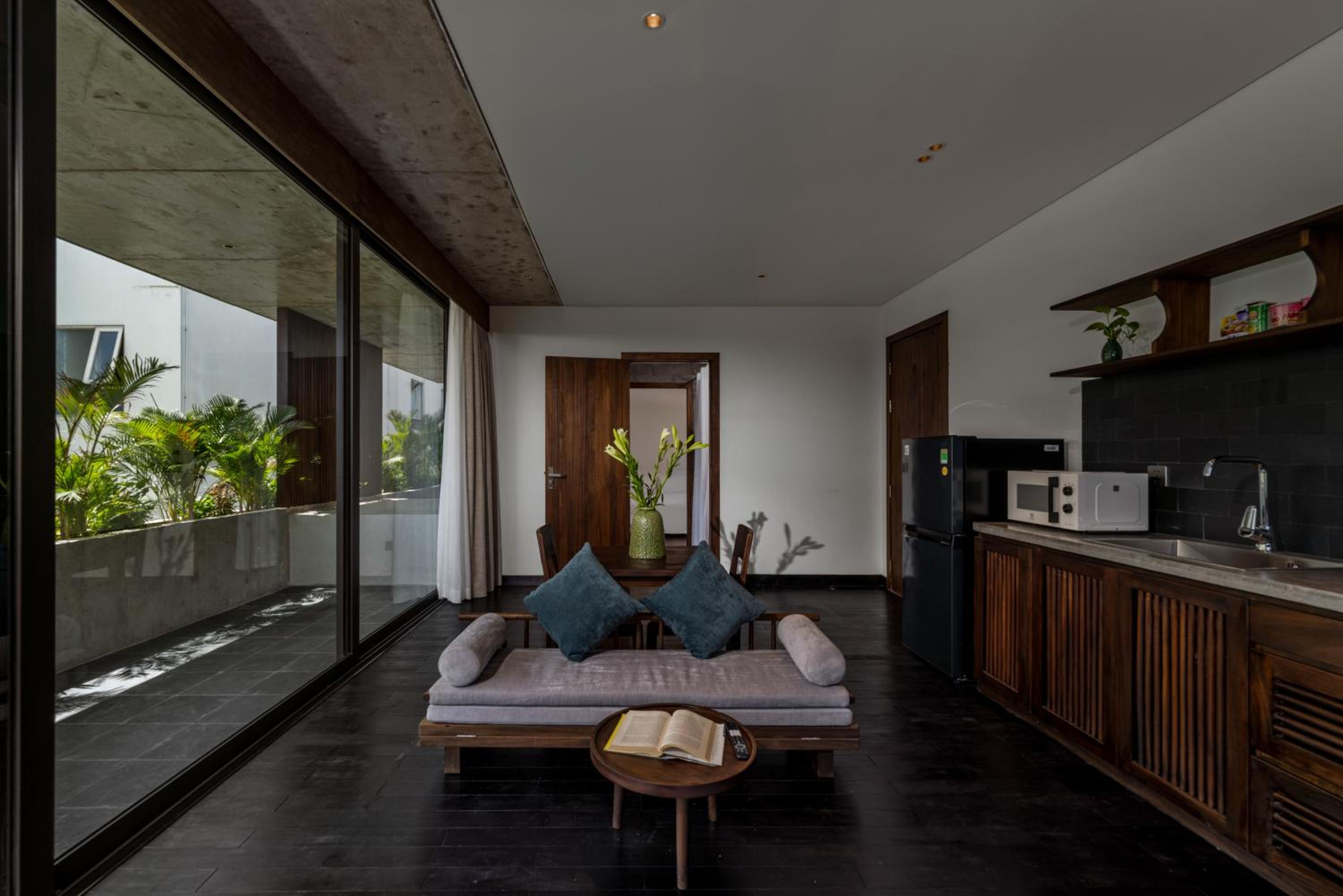 One-Bedroom Family Apartment - Photo 6