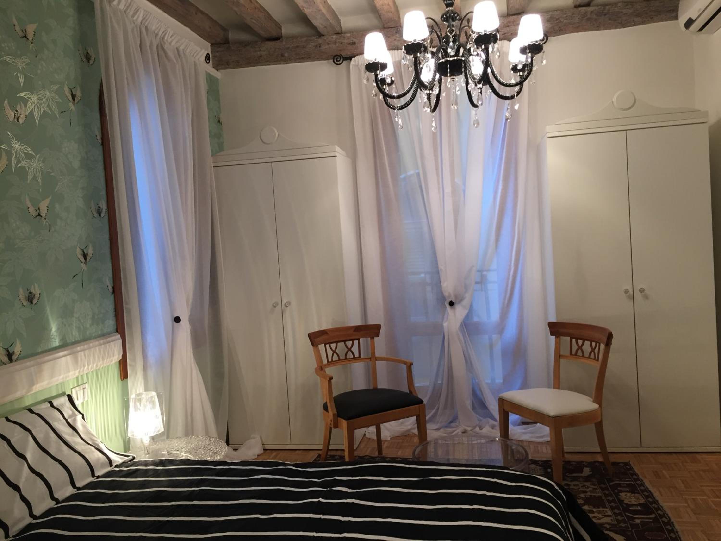 Apartment with Balcony photo 1