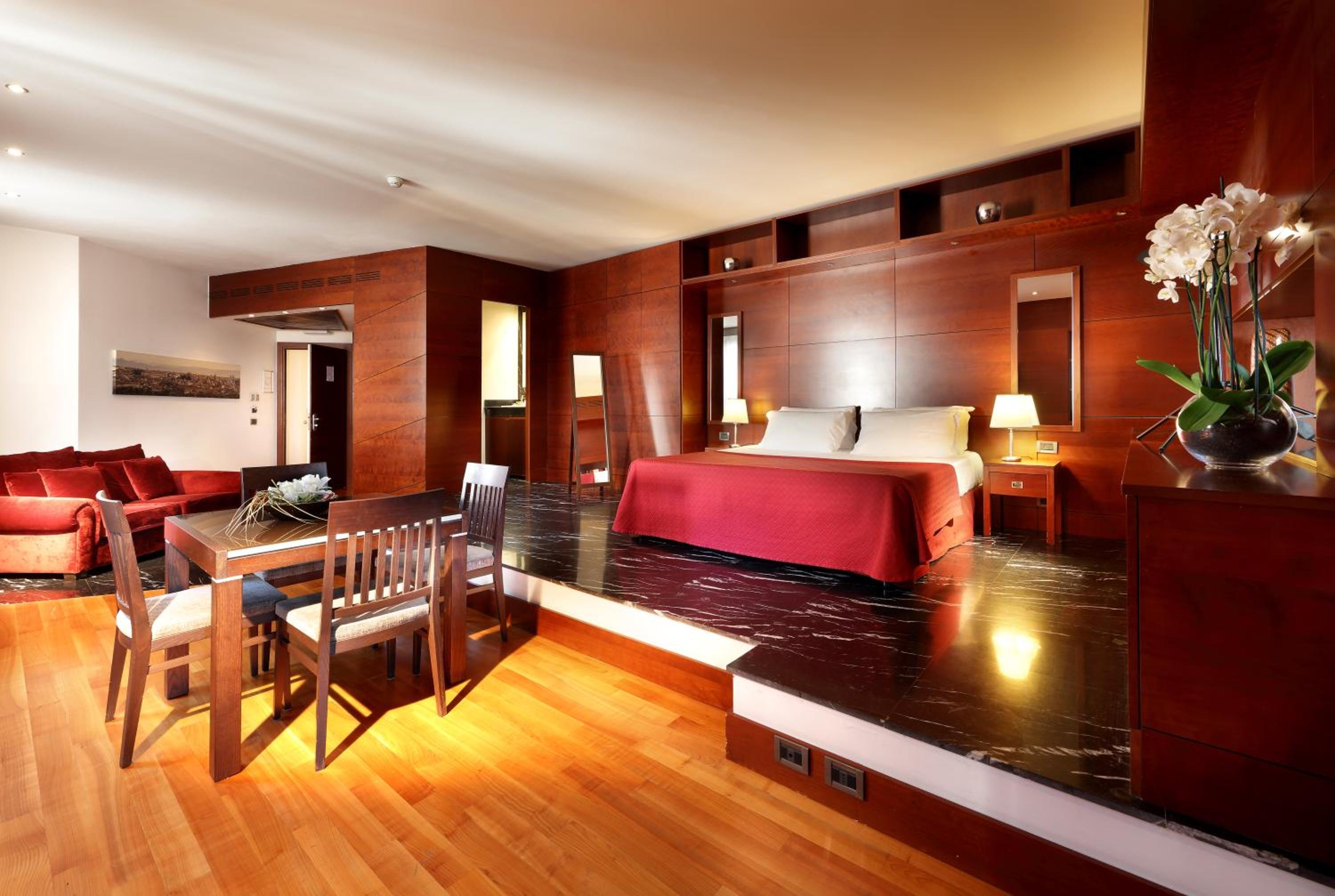 Suite with Terrace photo 3