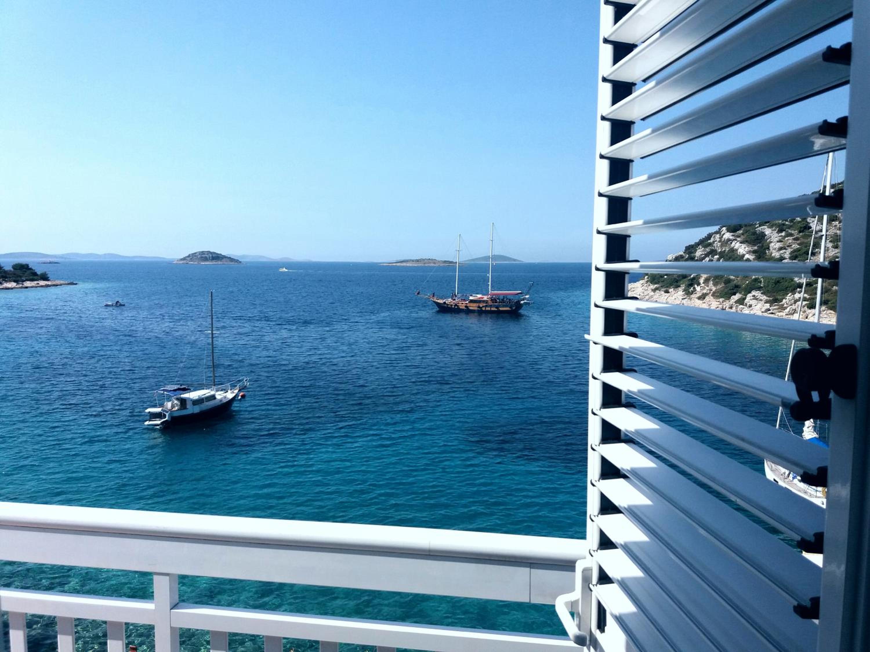 One-Bedroom Apartment - Sea Side photo 1