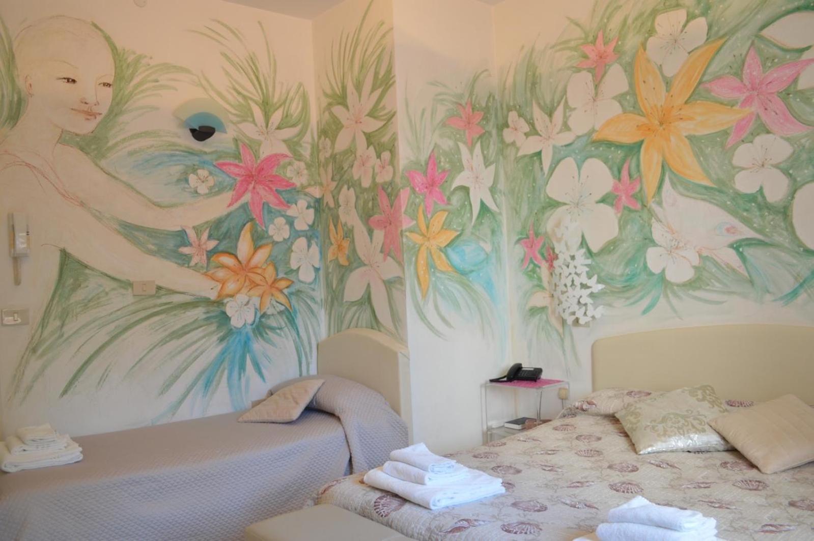 Double or Twin Room photo 2