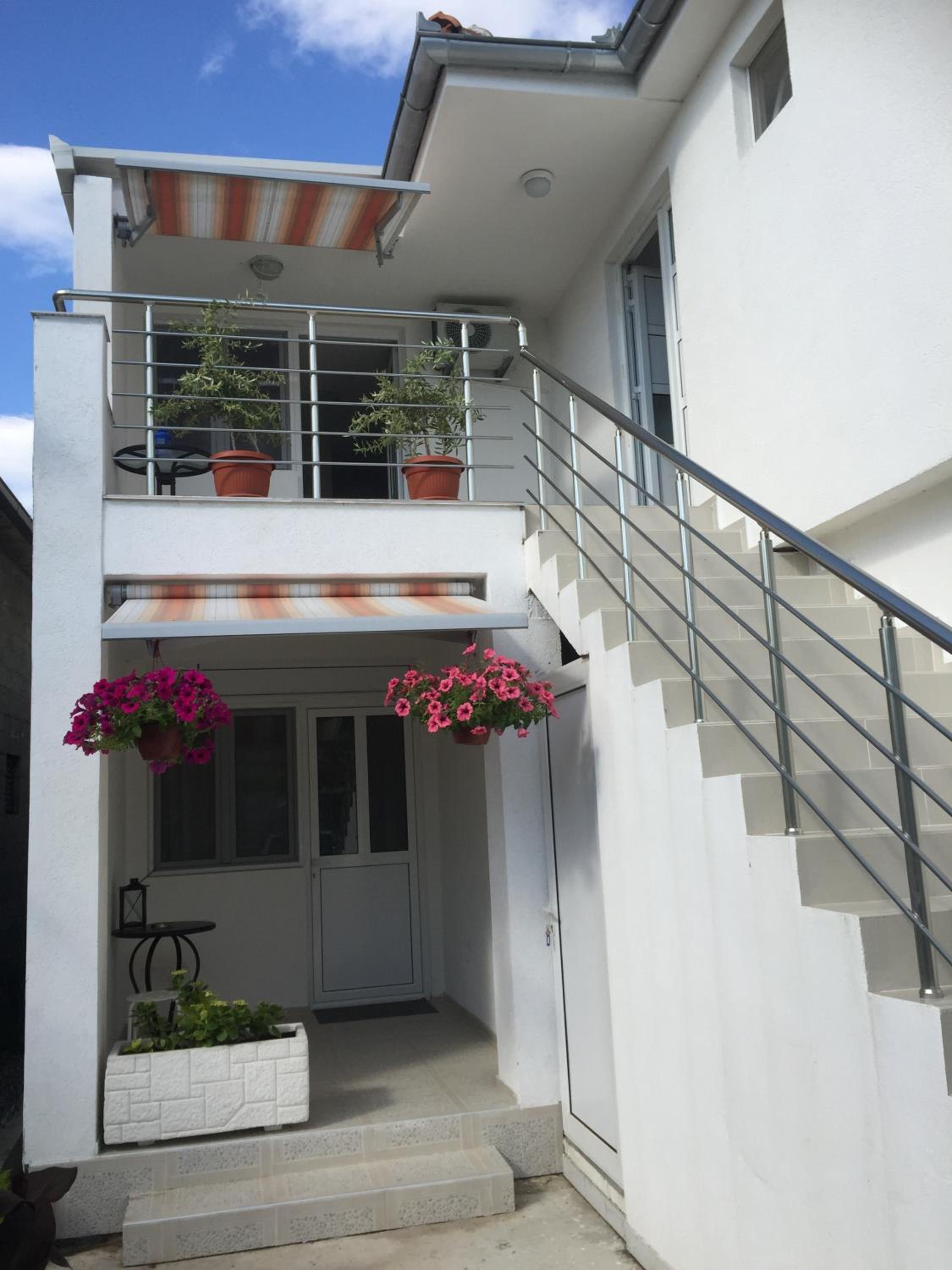 Apartment - Split Level