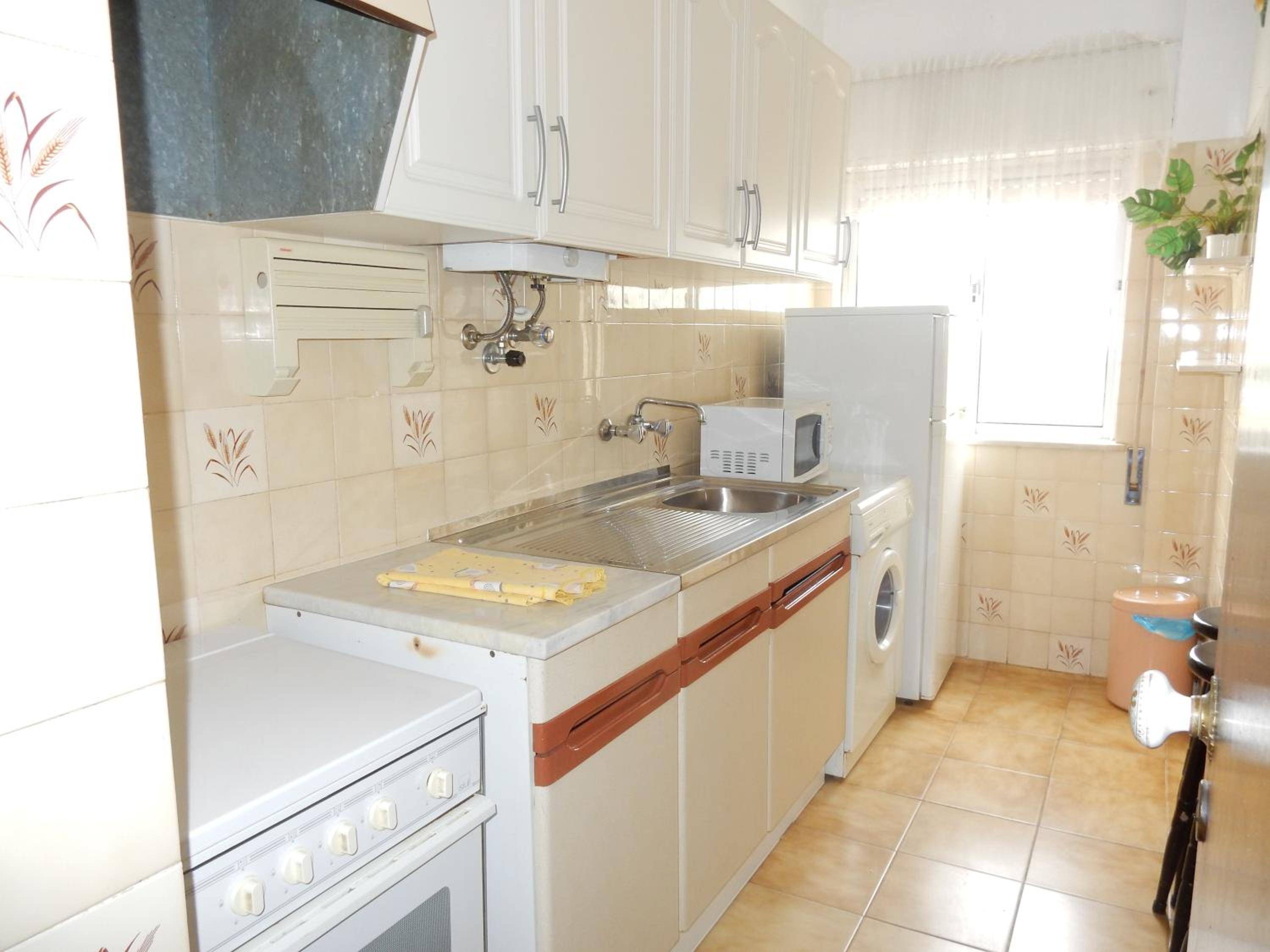 Two-Bedroom Apartment - Photo 9