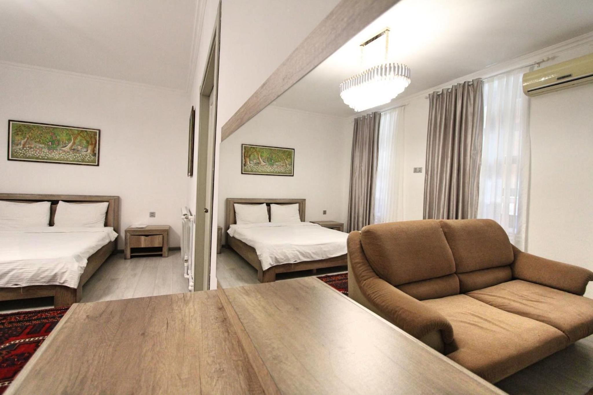 Three-Bedroom Premium Apartment with Balcony photo 1