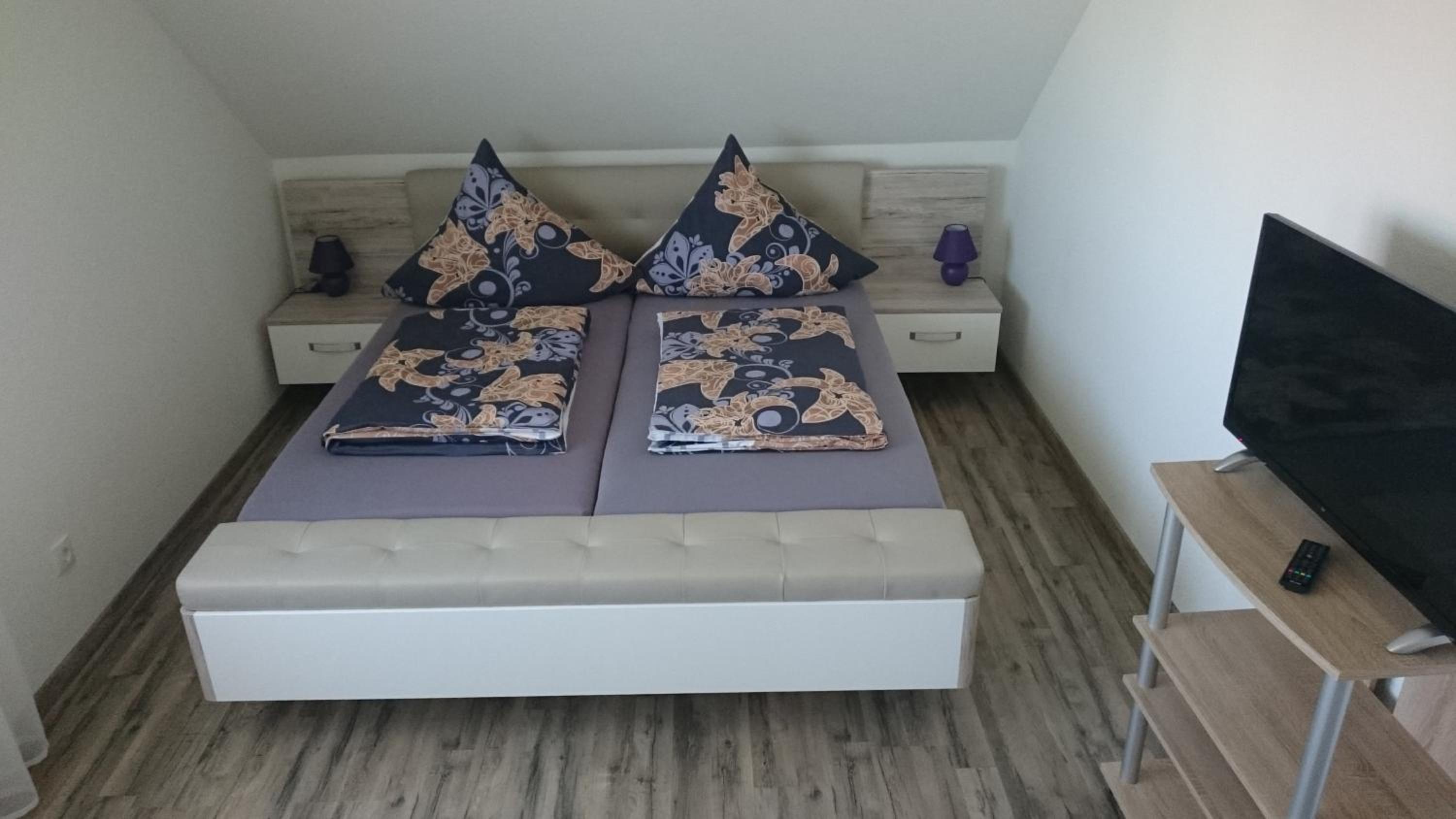 Apartment - Attic - Photo 3
