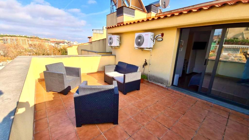One-Bedroom Apartment with Terrace