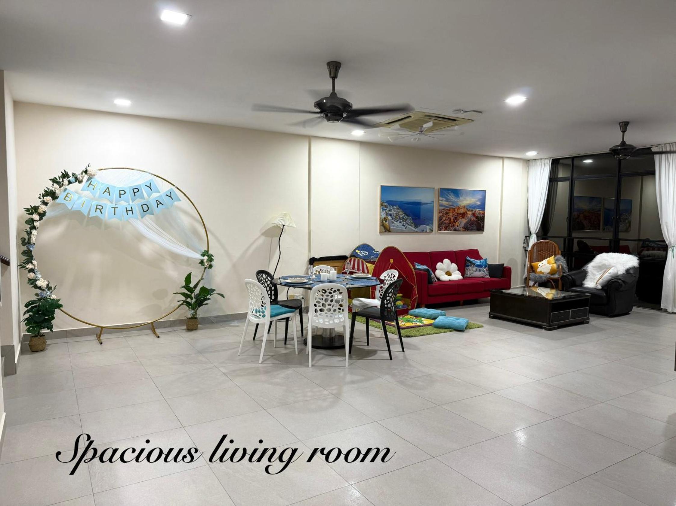 Villa photo 2
