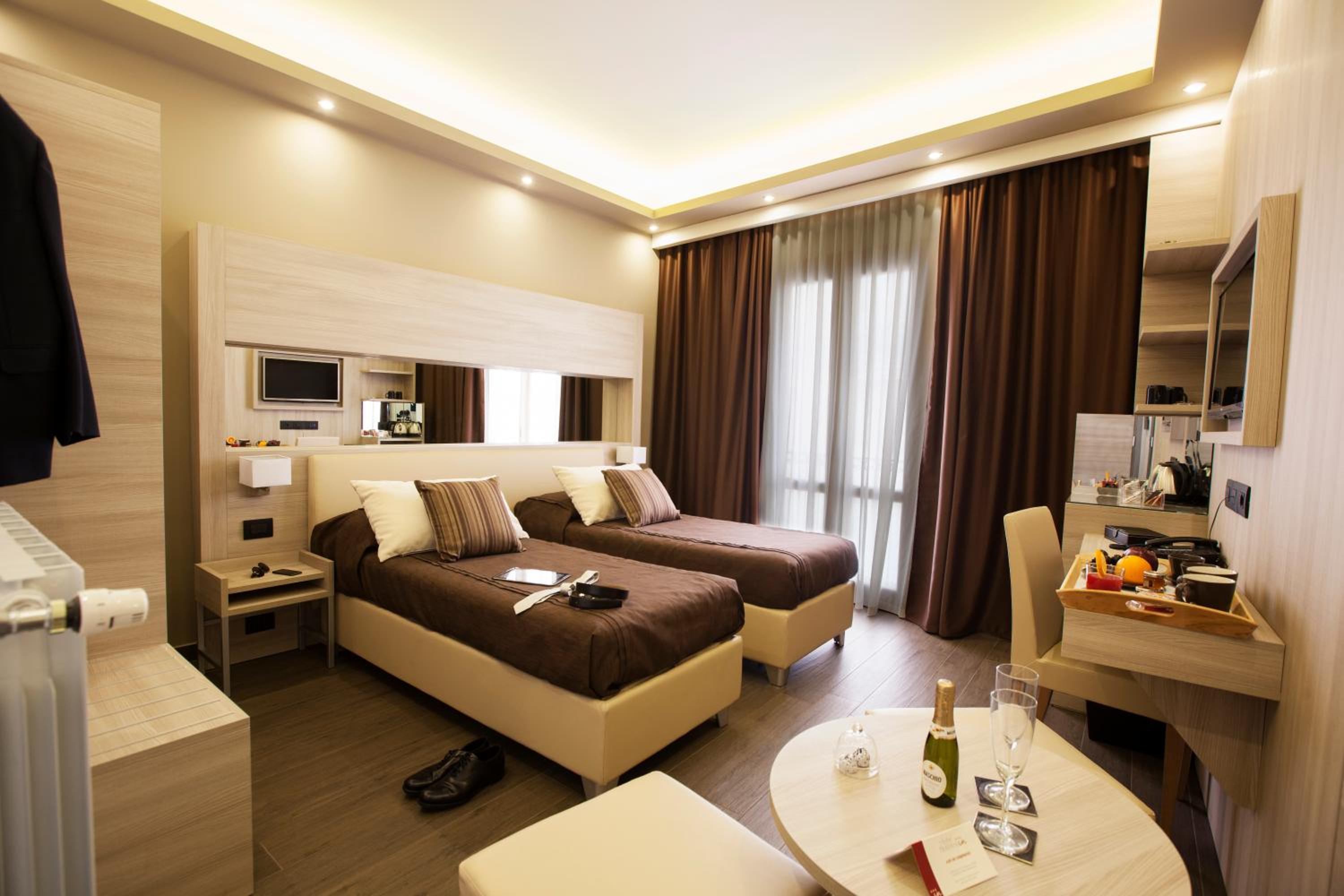 Deluxe Double Room - Photo 28