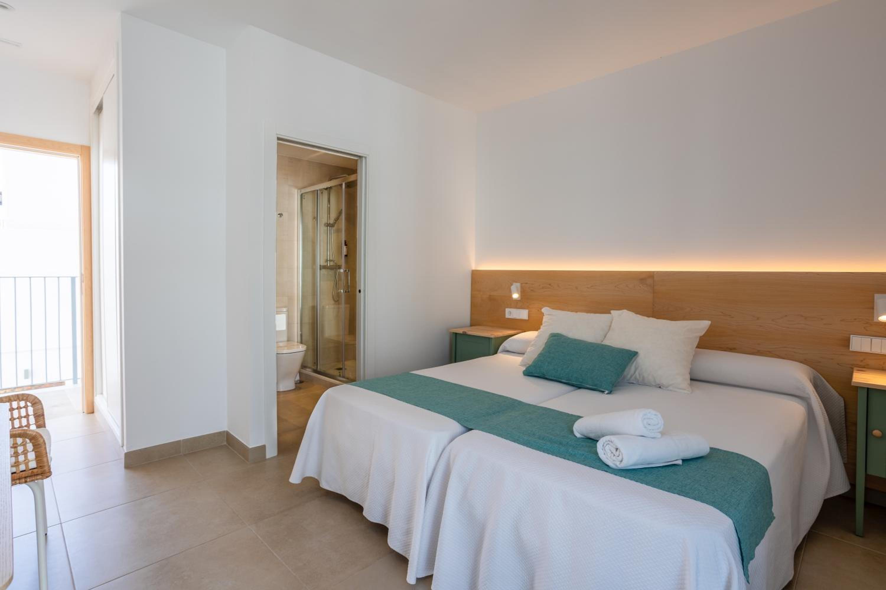 Economy Double Room photo 3