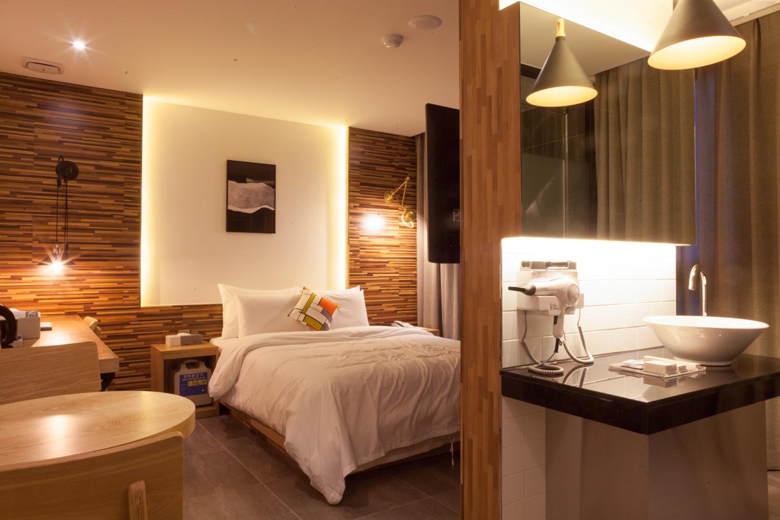 Business Double Room photo 3