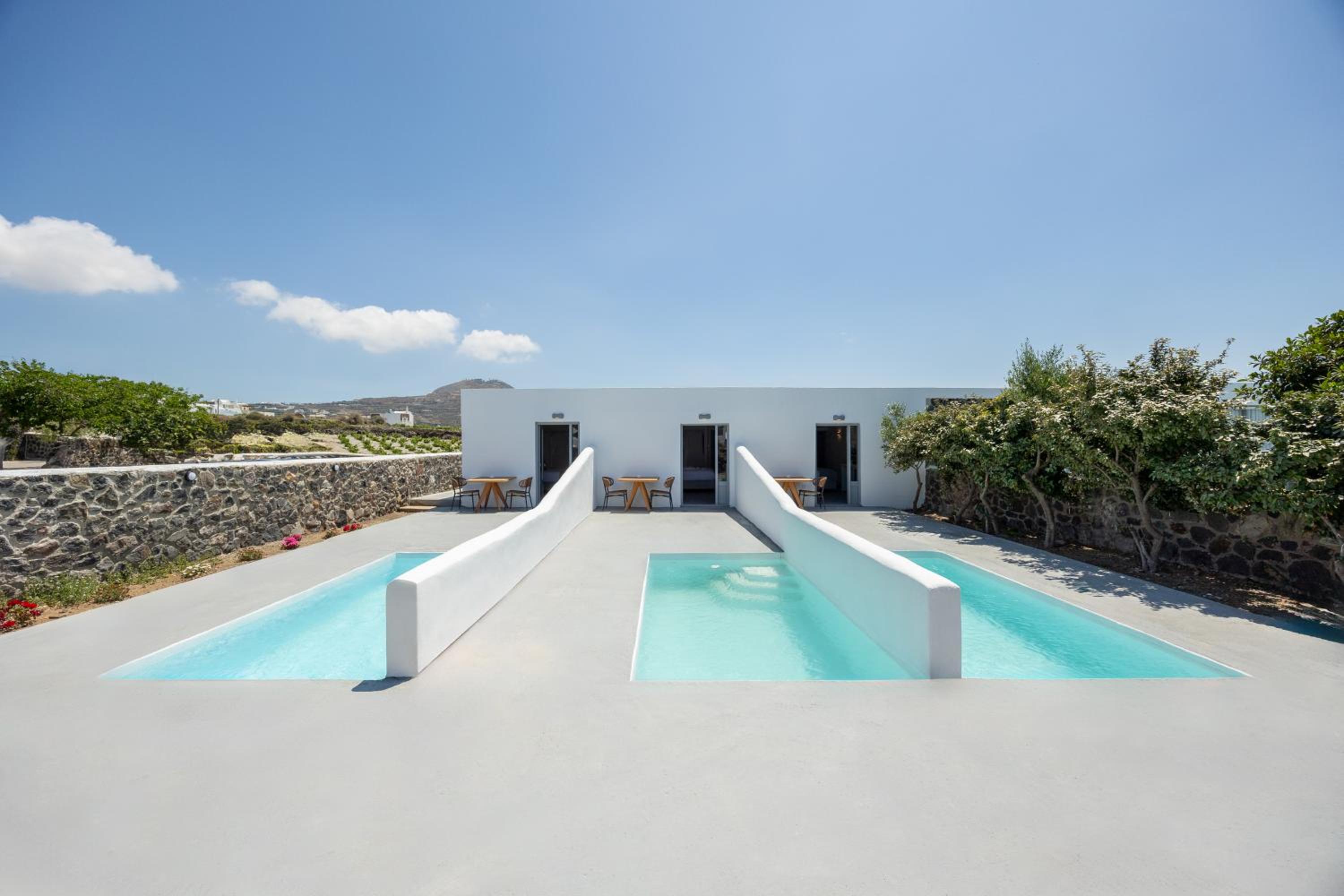 Junior Suite with Private Pool - Photo 11