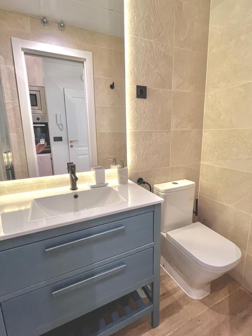 Superior One-Bedroom Apartment with Balcony