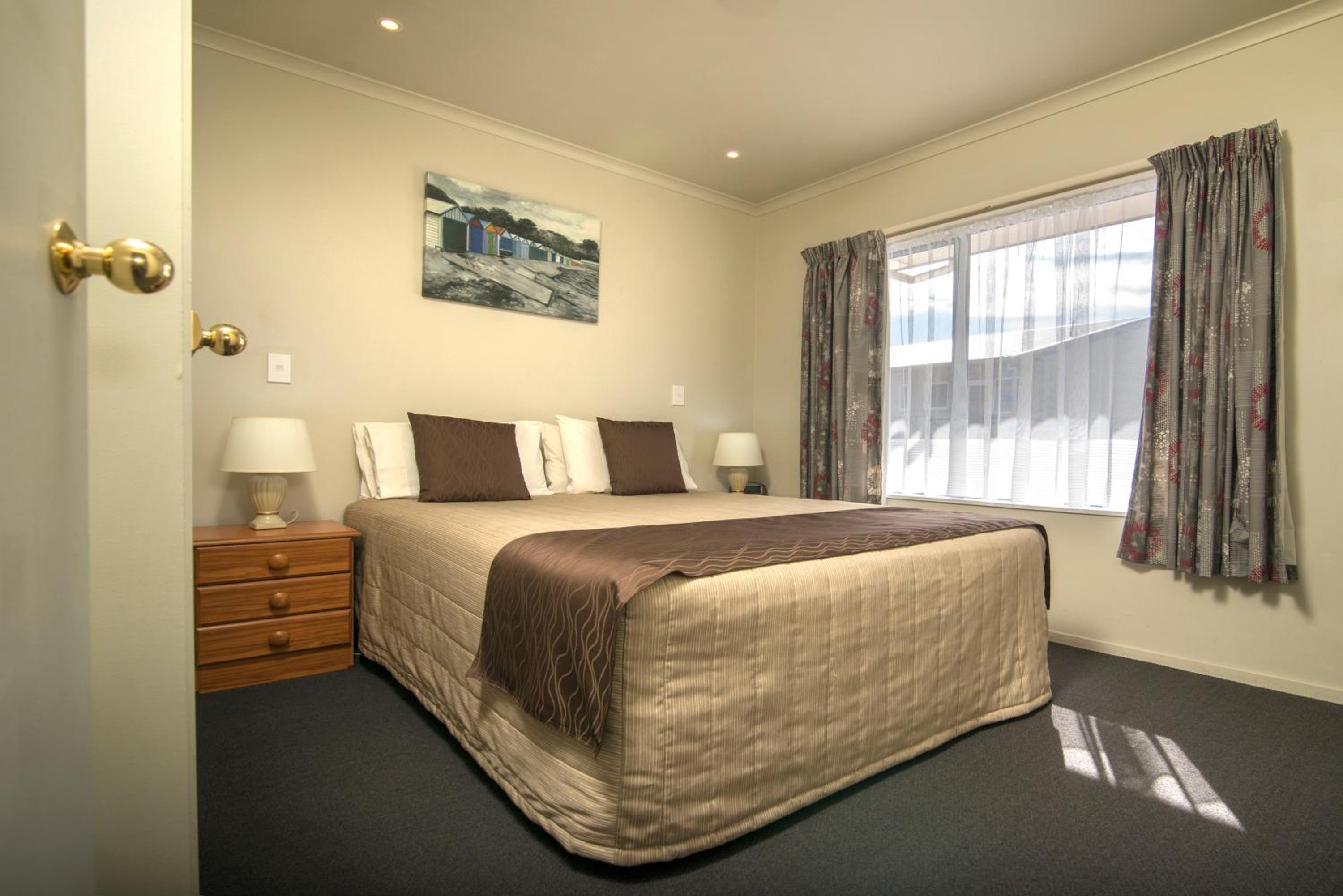 Two-Bedroom Apartment - Photo 1