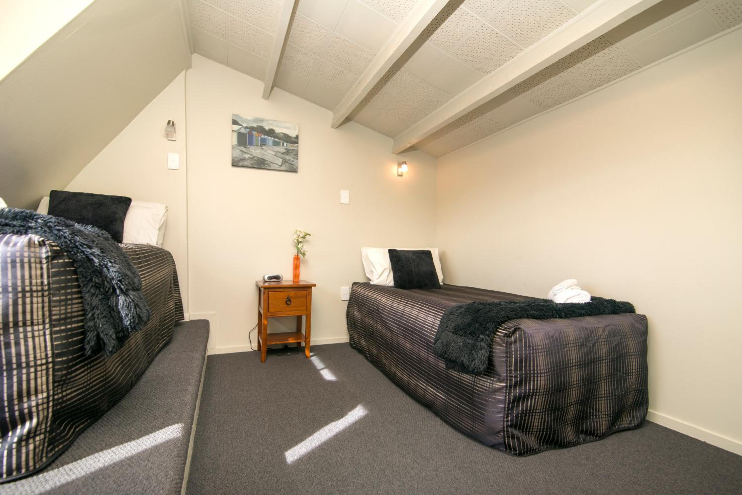 Executive One-Bedroom Mezzanine - Photo 1