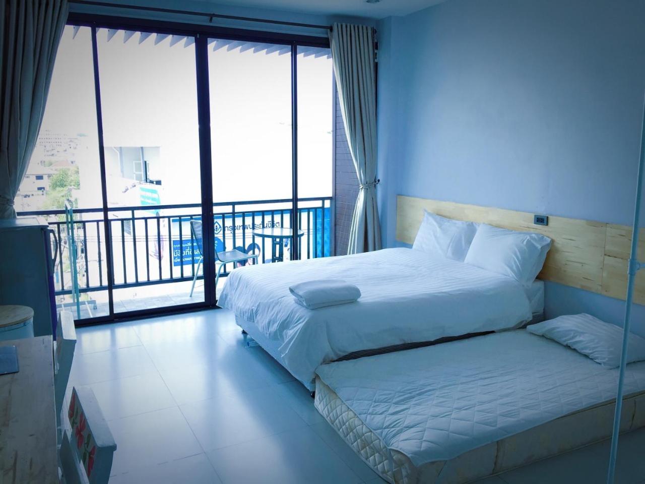 Apartment with Balcony - Photo 1