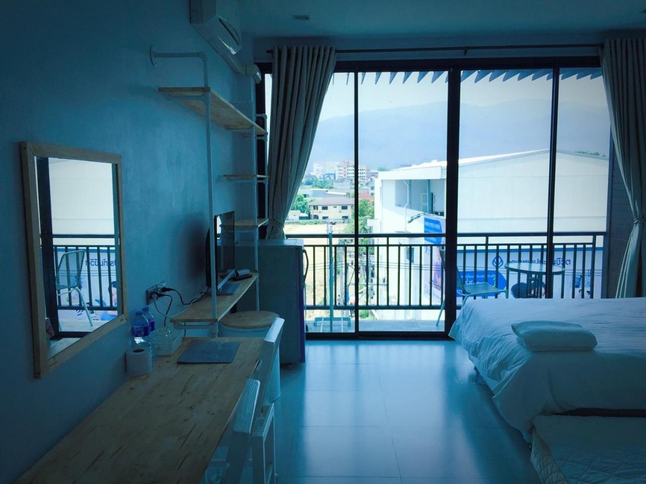Apartment with Balcony - Photo 19
