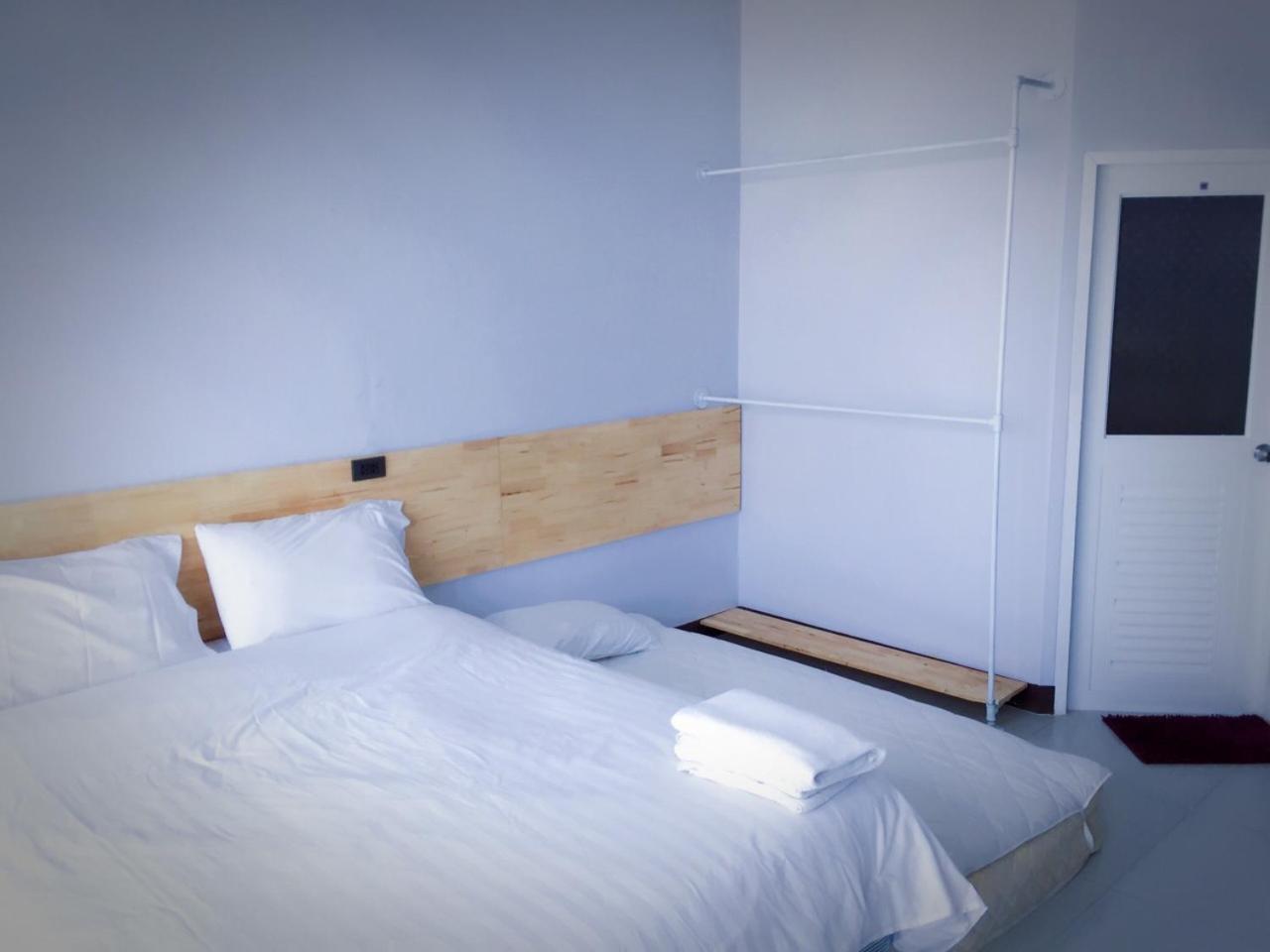 Apartment with Balcony - Photo 23