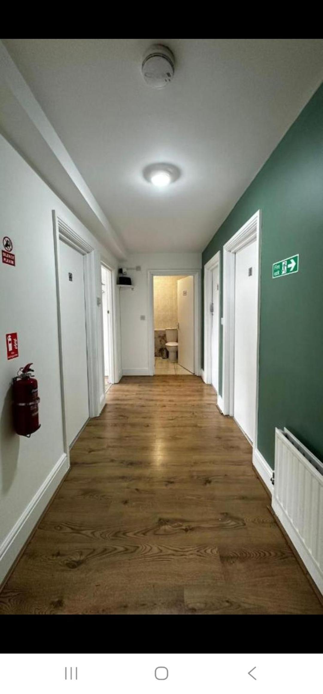 Small Twin Room photo 3
