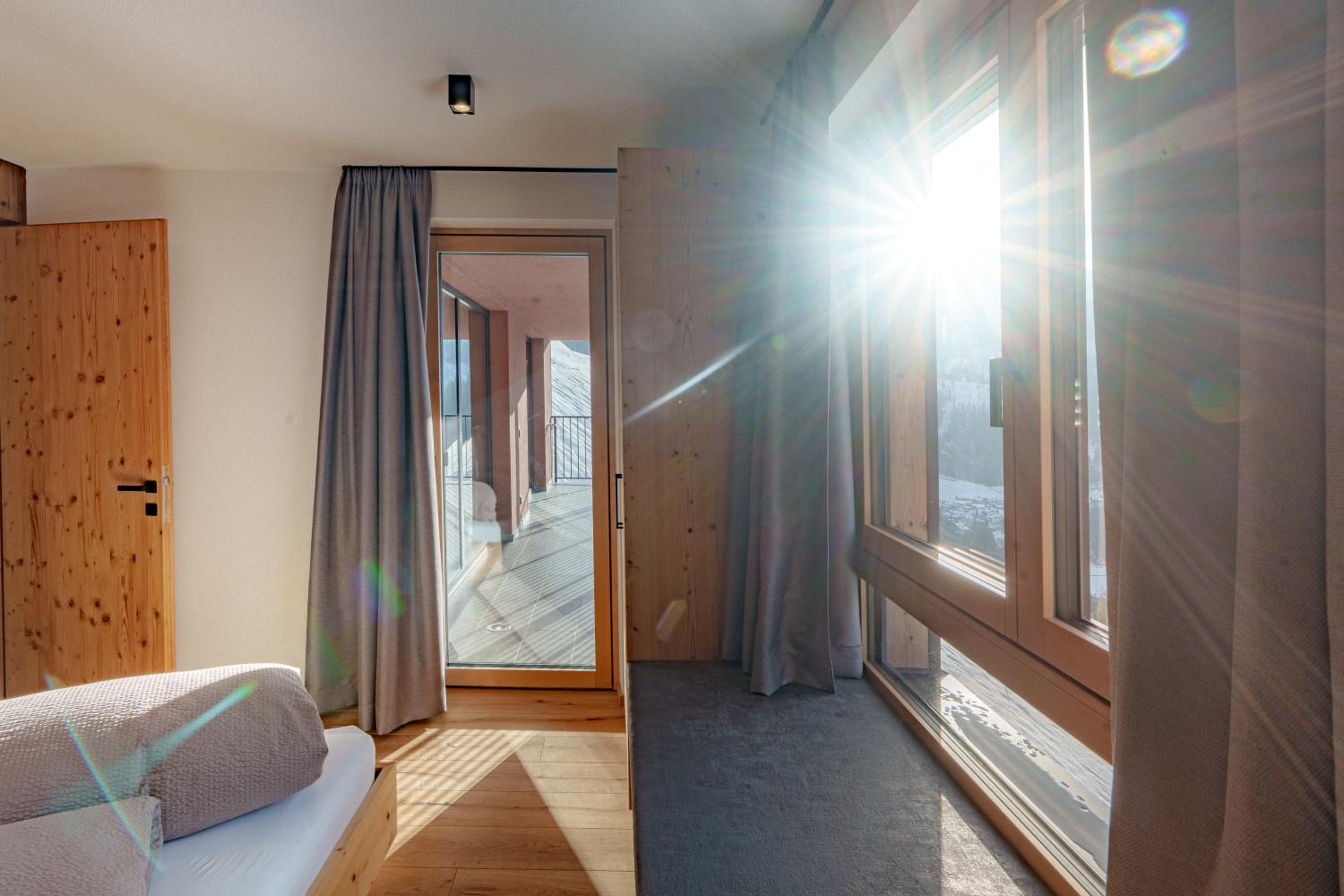 Suite with Mountain View photo 3