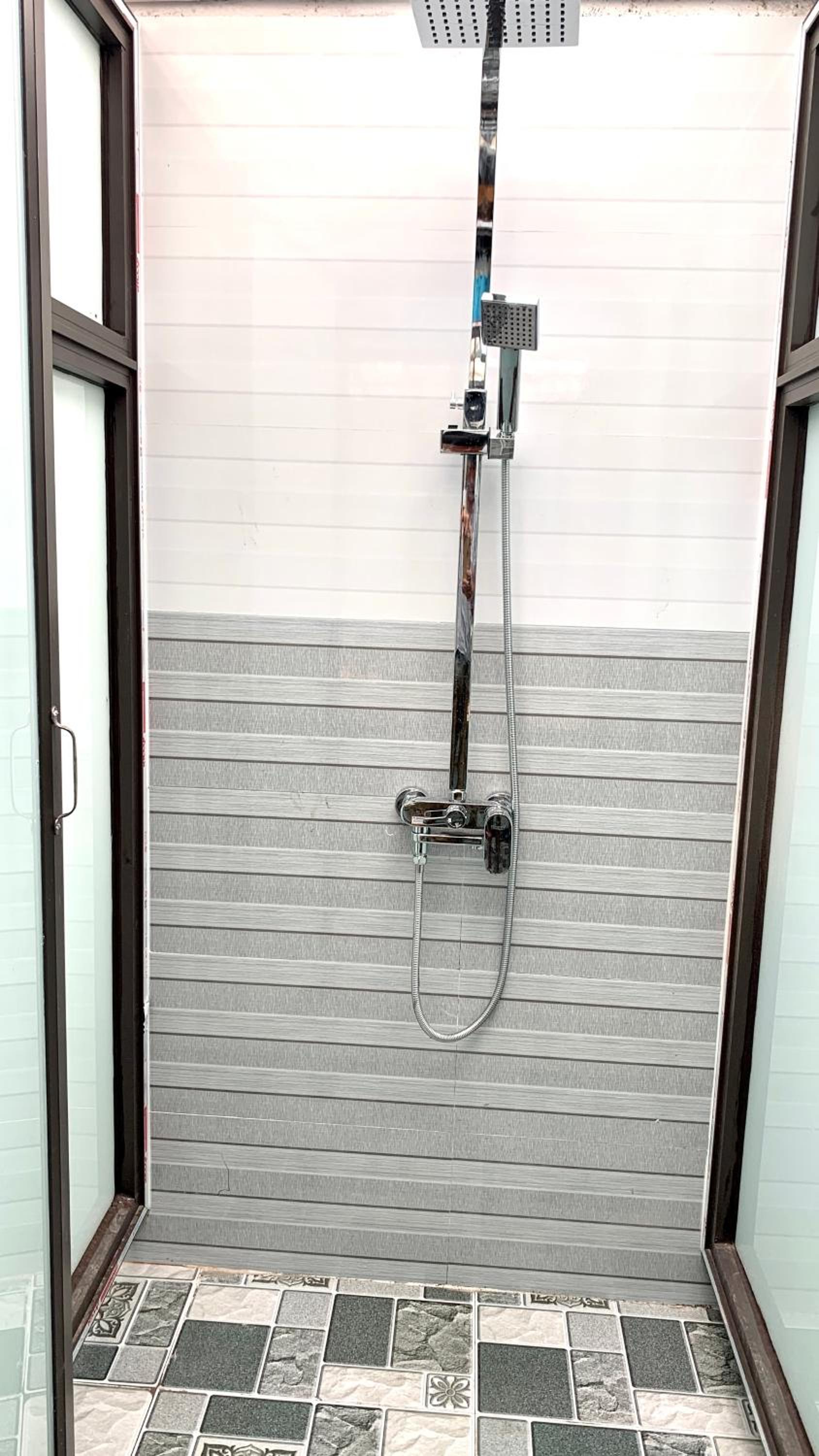 Double Room with Shared Bathroom photo 2