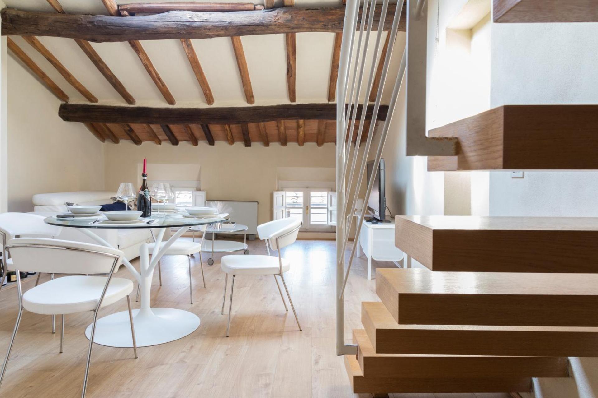 One-bedroom Loft Apartment