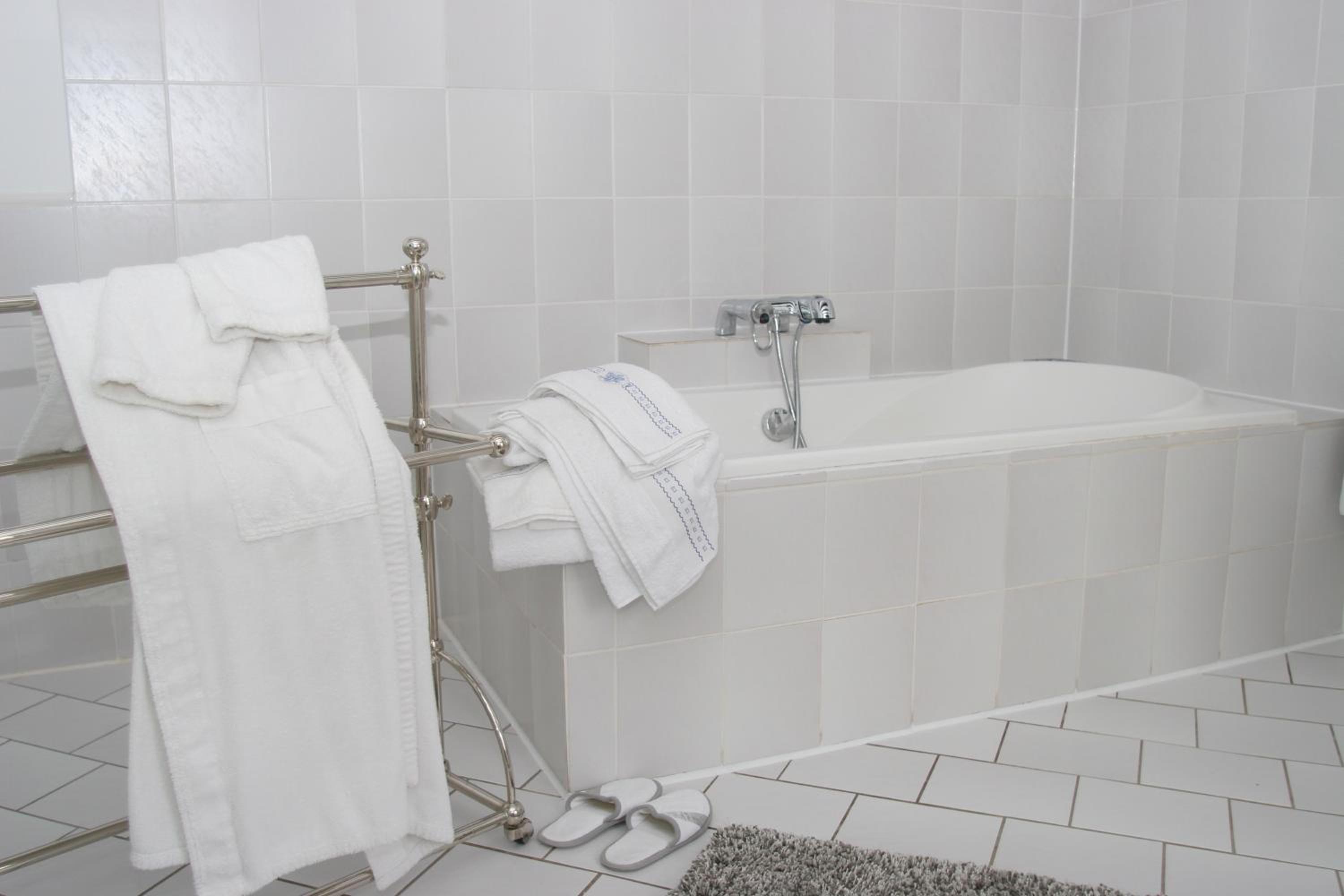 Double Room Normandie (Normandy) photo 3