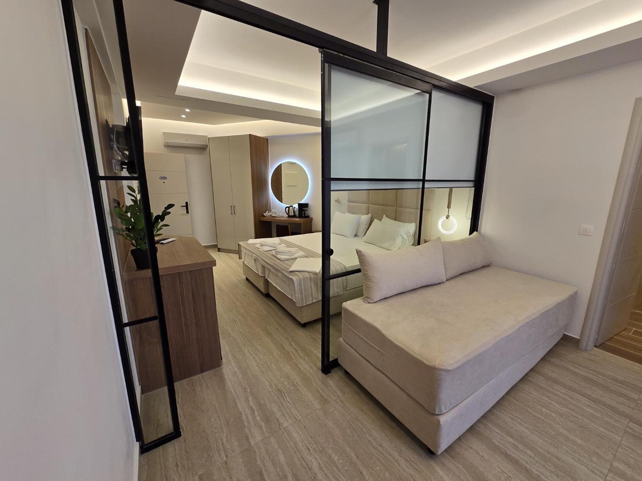 Family Room with Sea View photo 1