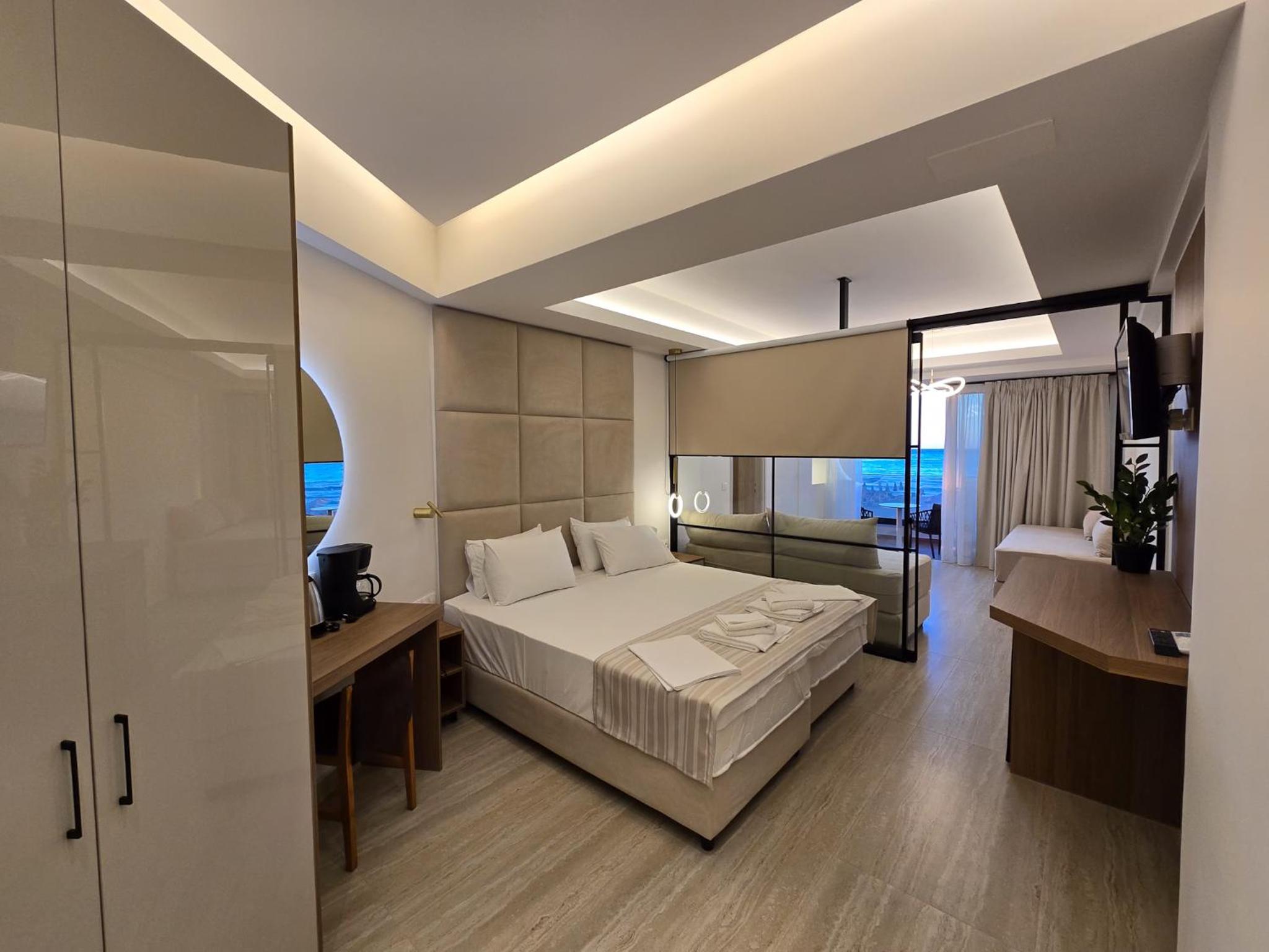 Family Room with Sea View photo 2