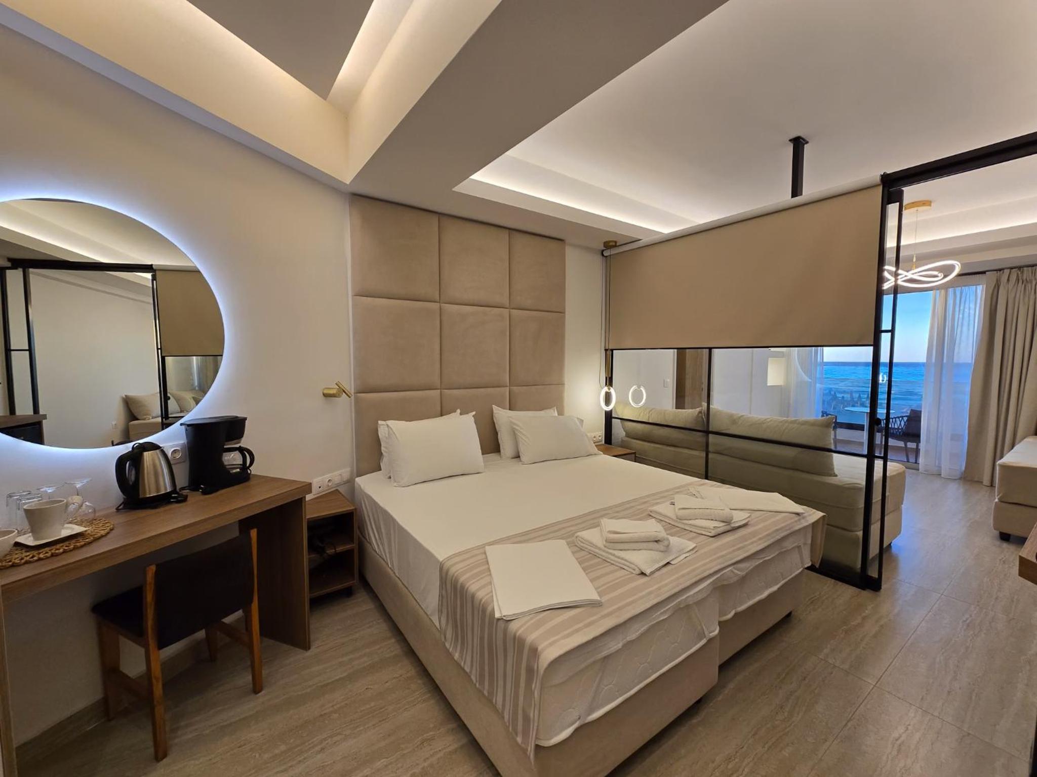Family Room with Sea View photo 3