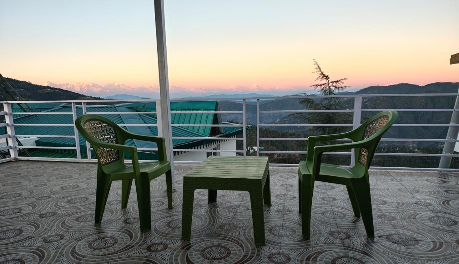 King Room with Mountain View