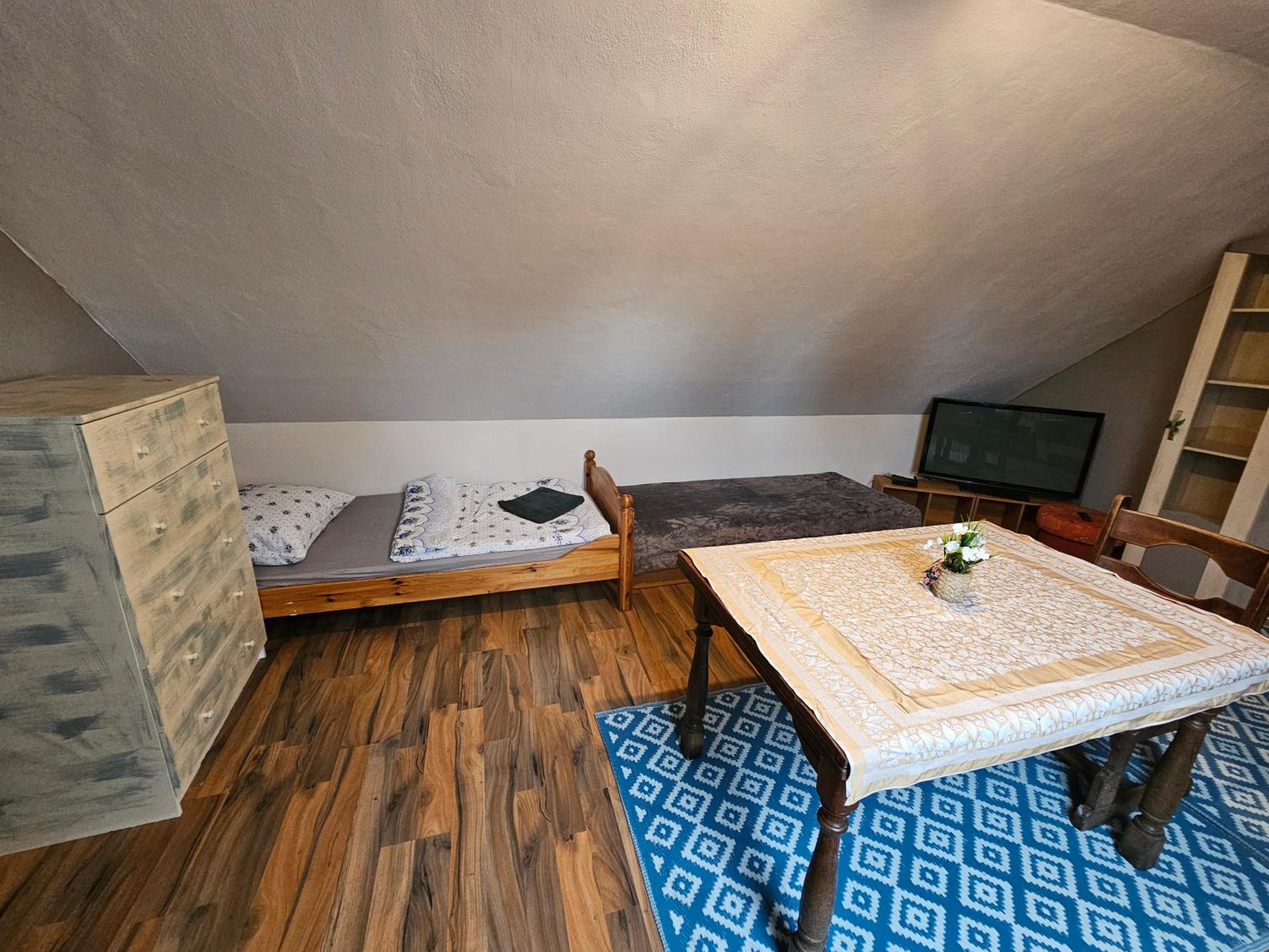 Single Bed in Dormitory Room photo 3