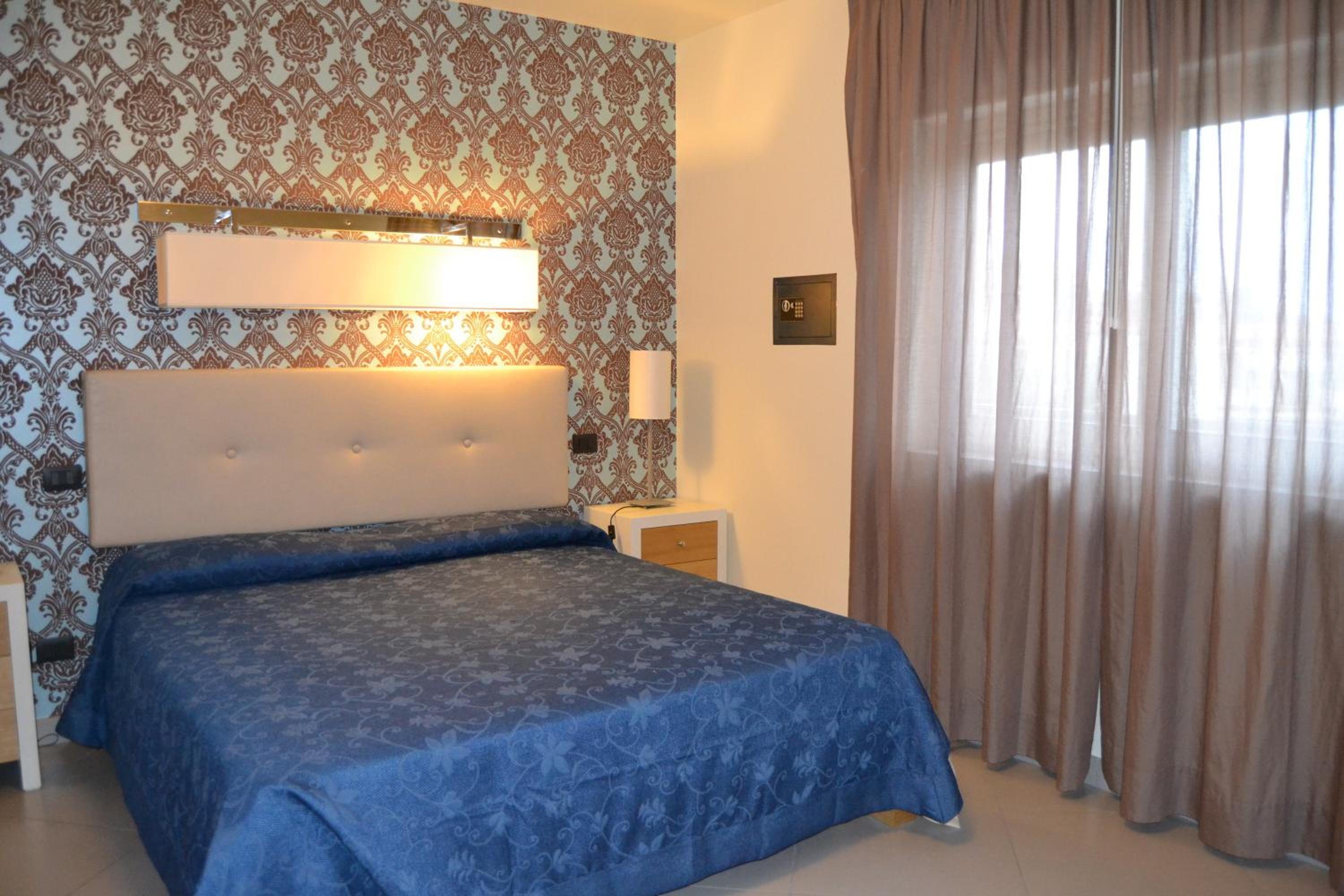 Standard Double Room - Single Use photo 1