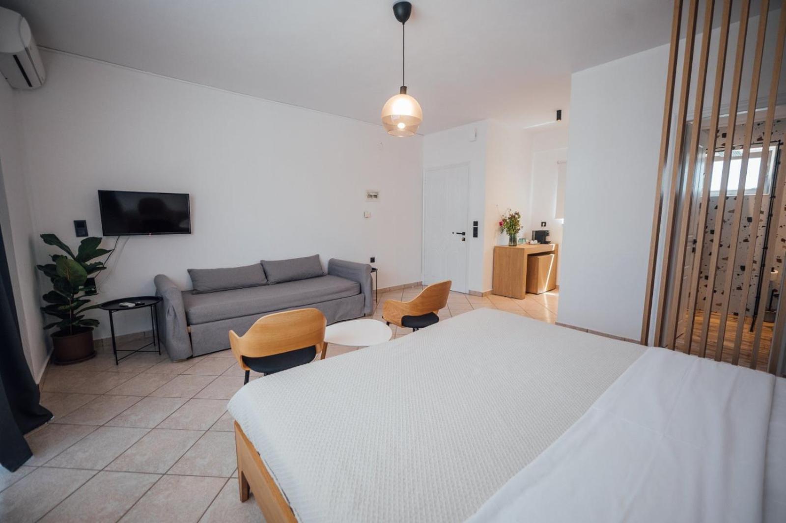 Junior Suite with Balcony photo 1