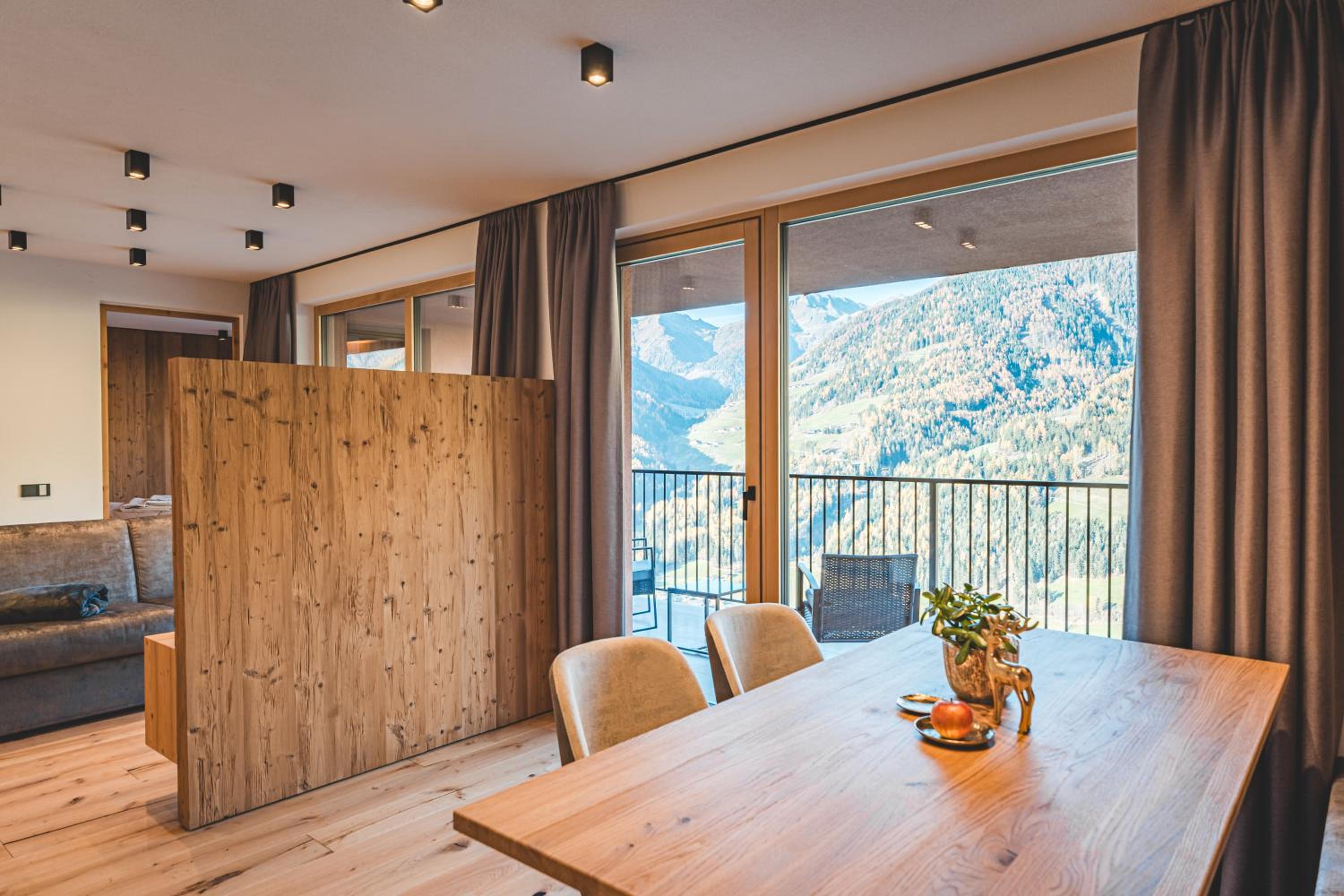 Suite with Mountain View photo 2