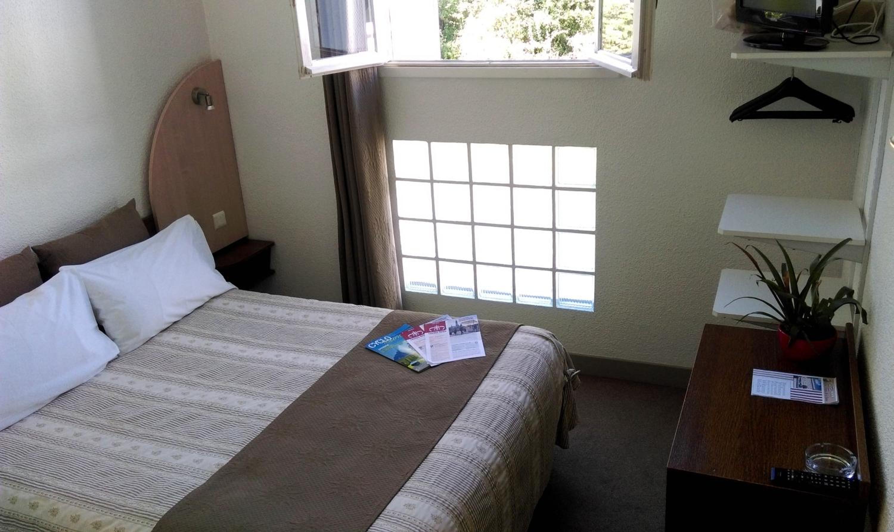 Double Room - Photo 4